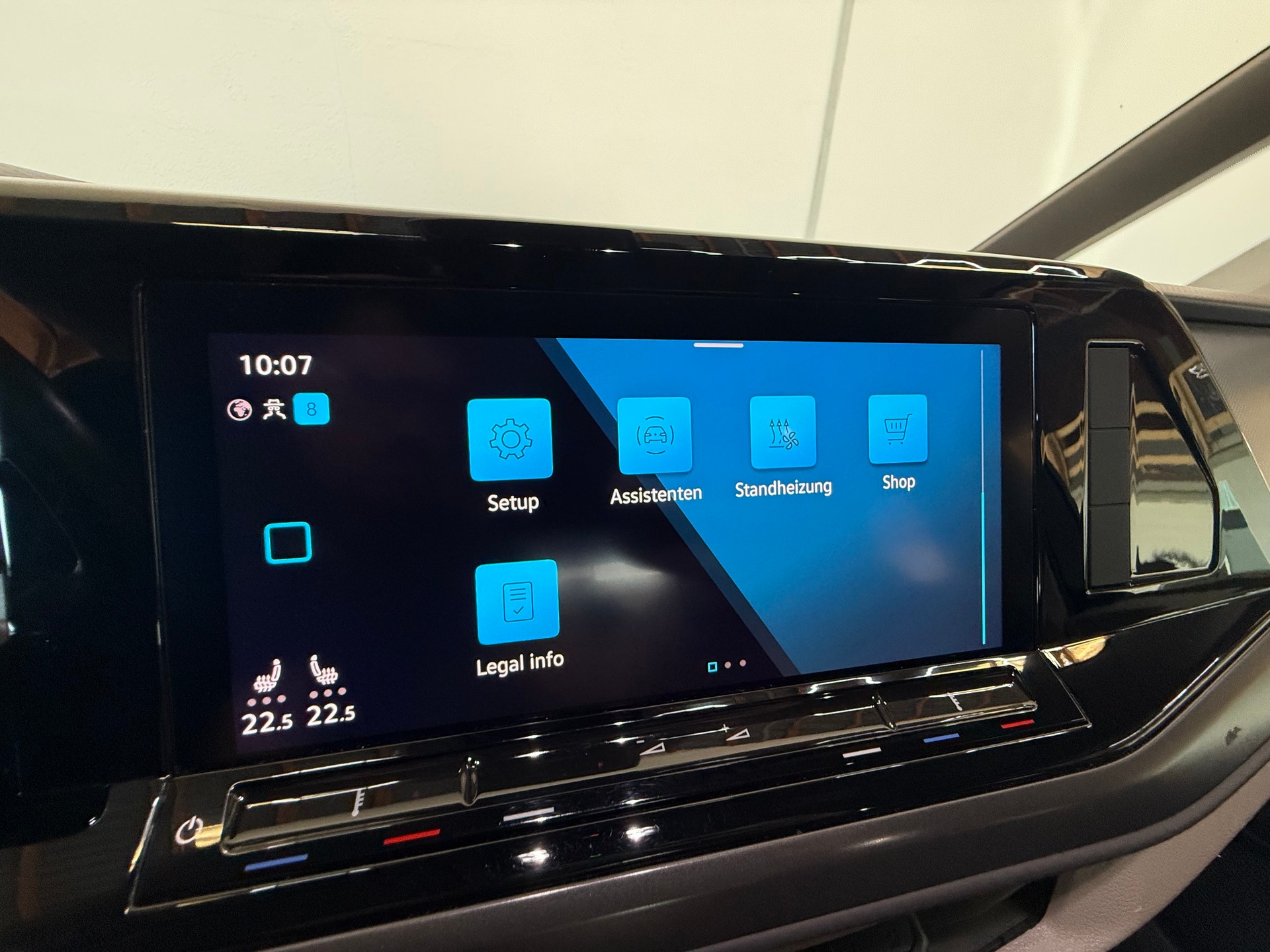 VW Multivan 2.0 TSI Liberty DSG 7-Sitzer-image-16
