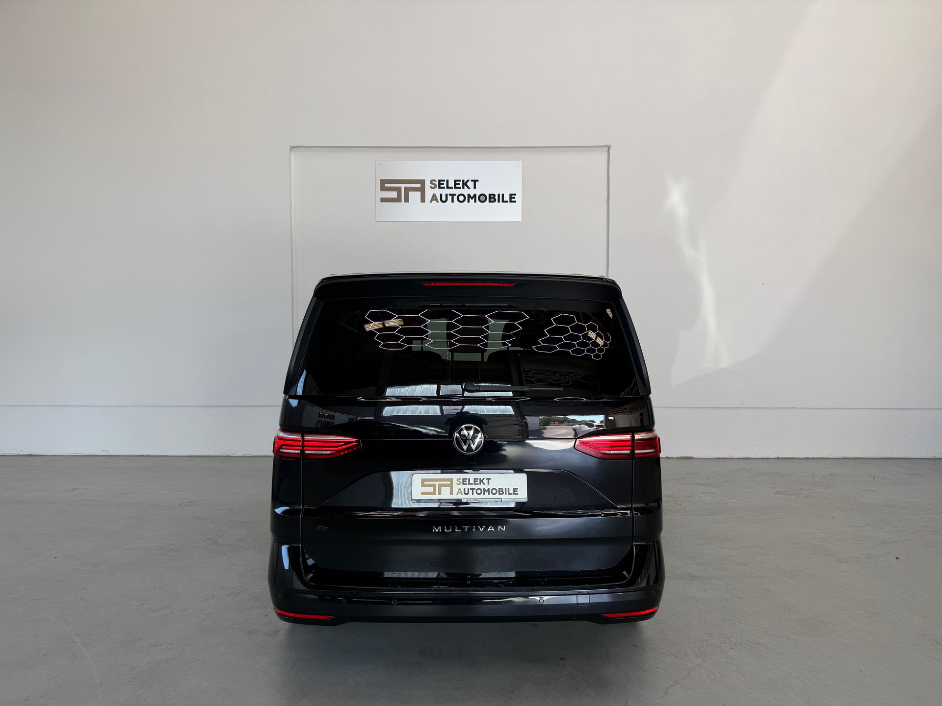 VW Multivan 2.0 TSI Liberty DSG 7-Sitzer-image-4