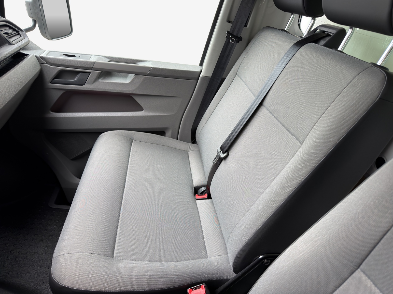 VW T6.1 2.0 TDI Entry-image-11