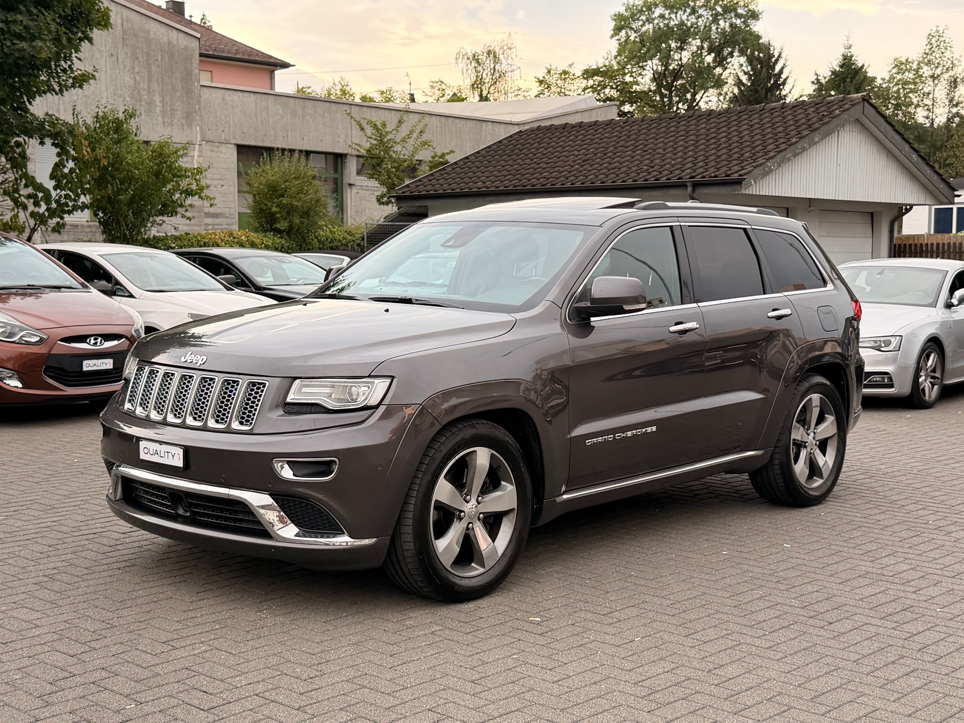 JEEP Grand Cherokee 3.0 CRD Summit Automatic-image-5