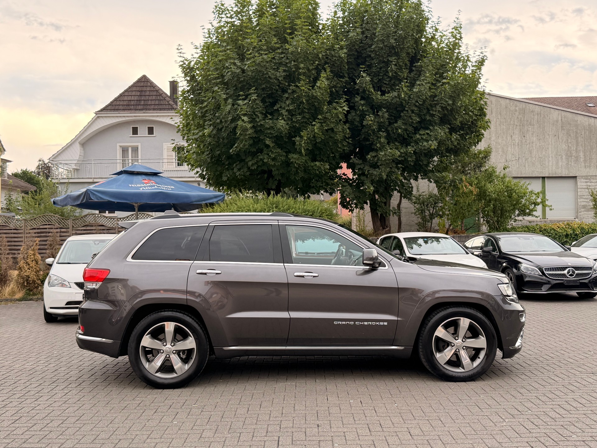 JEEP Grand Cherokee 3.0 CRD Summit Automatic-image-3