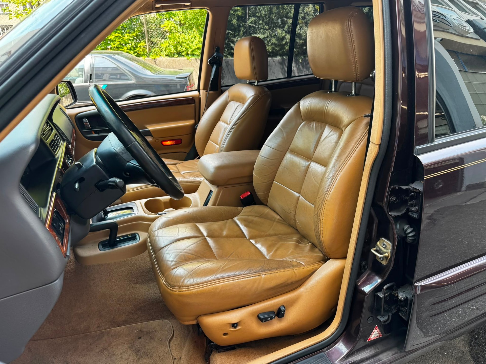 JEEP Grand Cherokee 5.2 Limited Automatic-image-8
