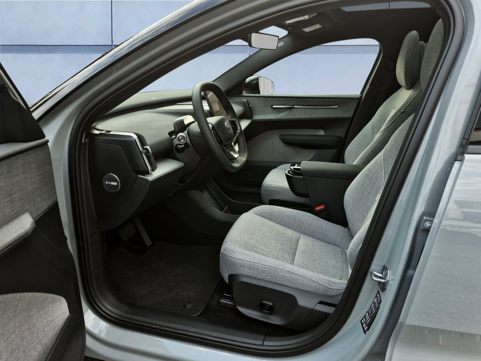 VOLVO EX 30 E60 Twin Ultra Performance AWD-image-9