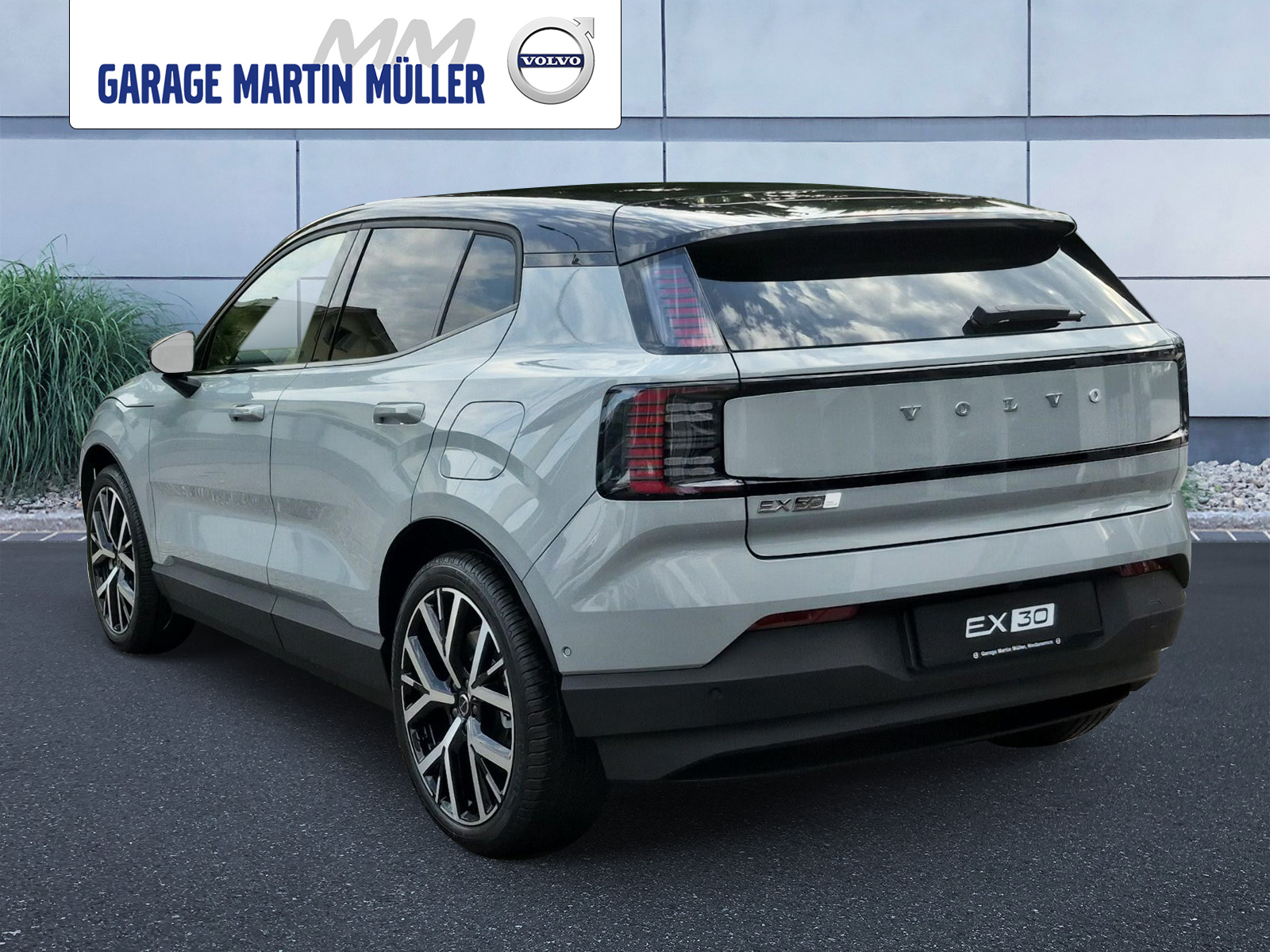 VOLVO EX 30 E60 Twin Ultra Performance AWD-image-2