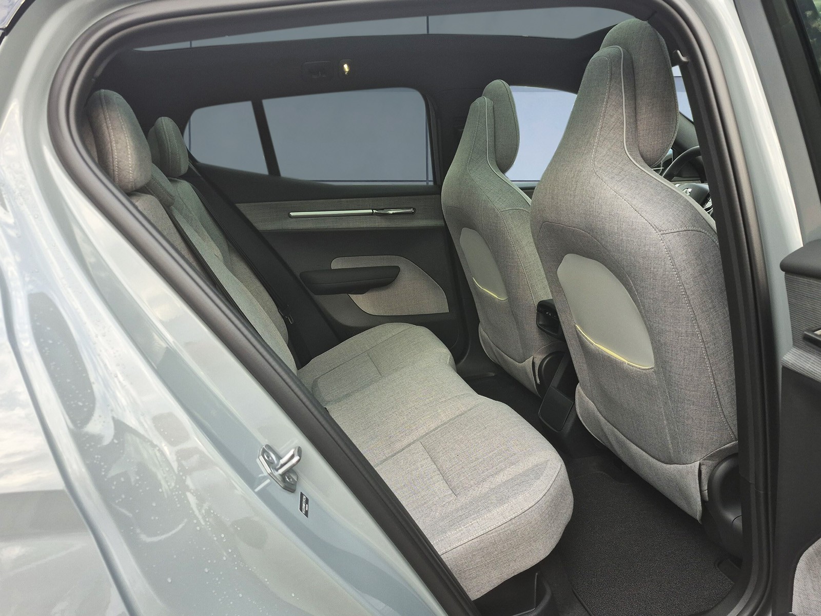VOLVO EX 30 E60 Twin Ultra Performance AWD-image-13