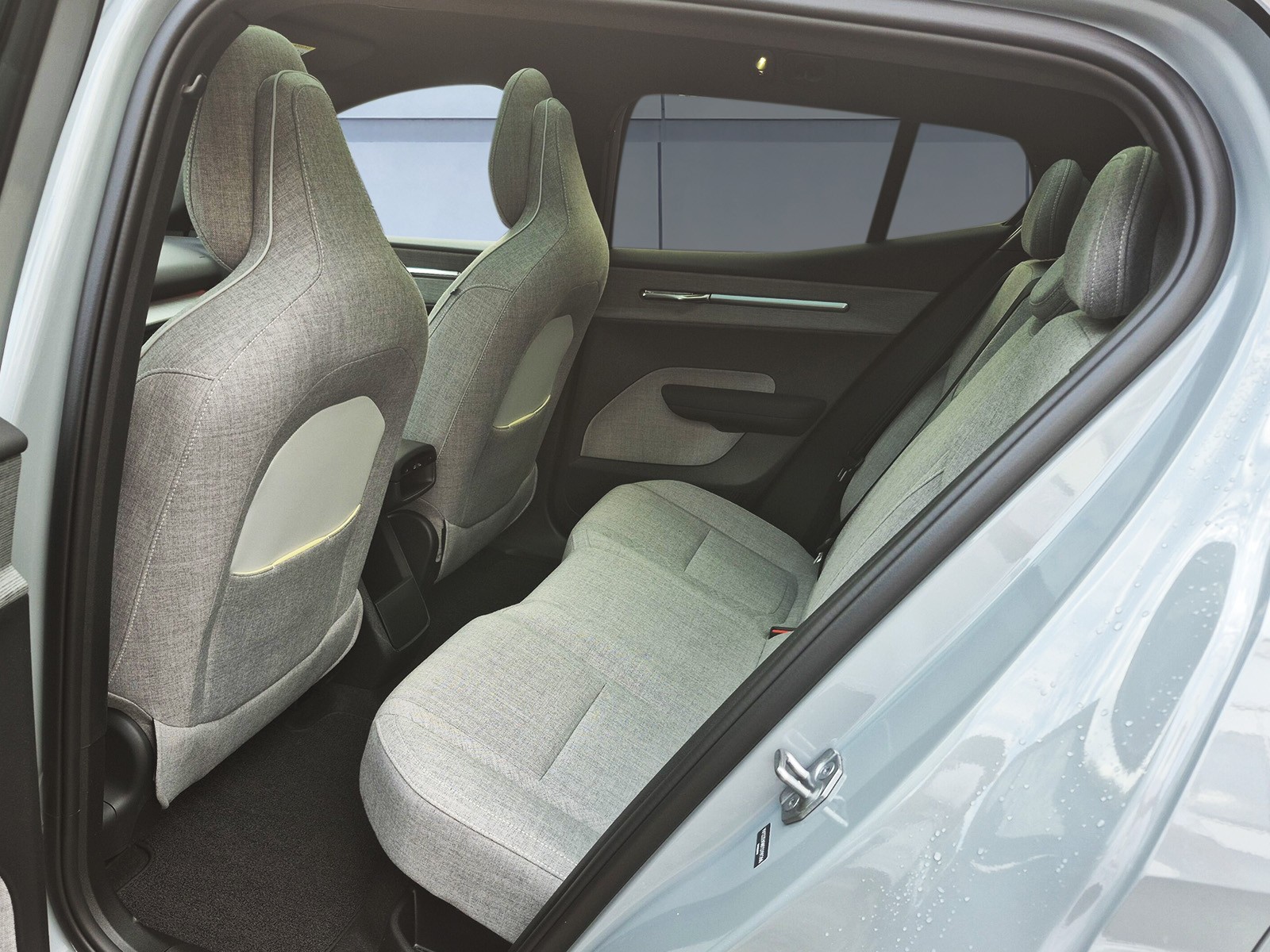 VOLVO EX 30 E60 Twin Ultra Performance AWD-image-14