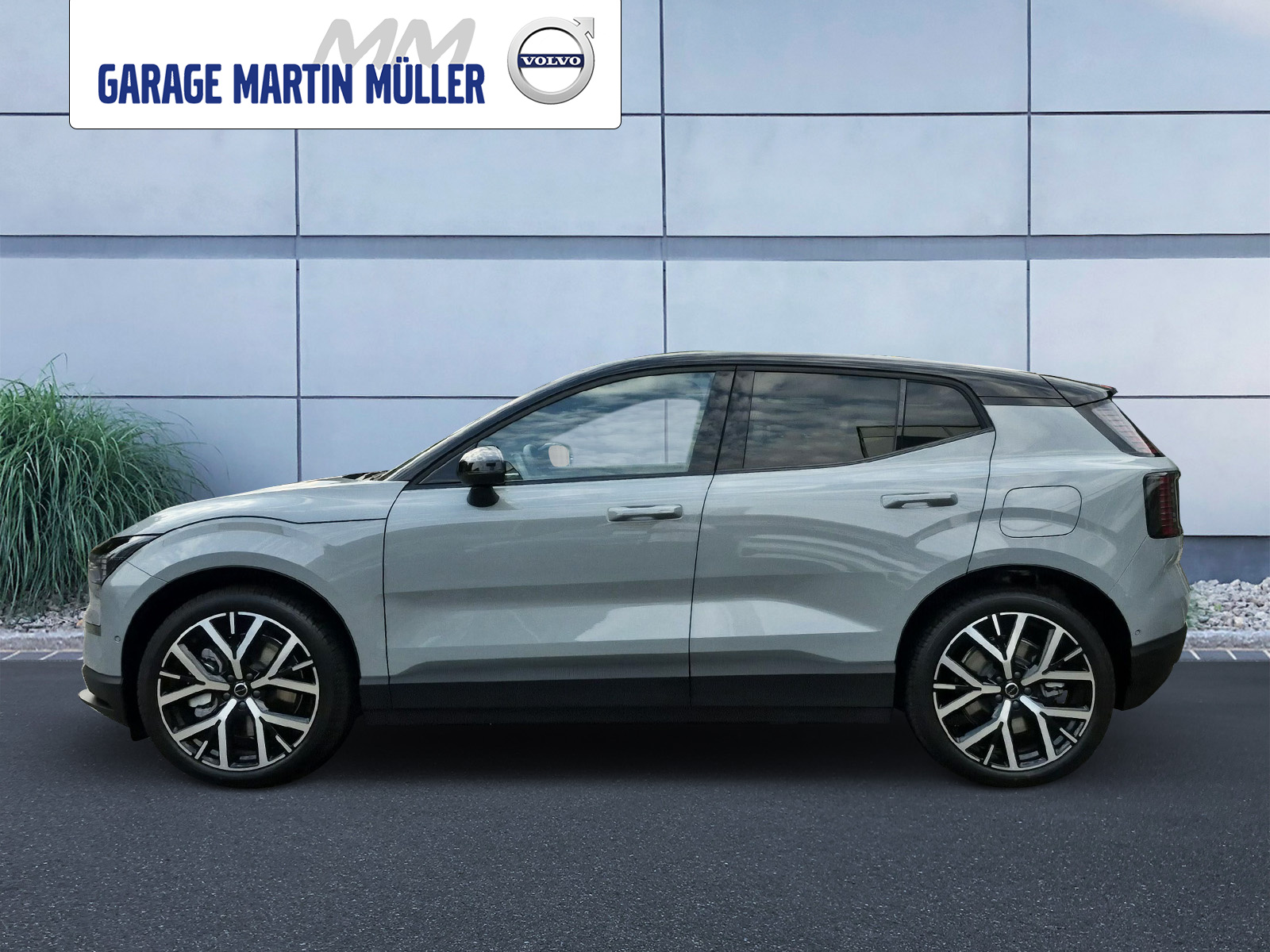 VOLVO EX 30 E60 Twin Ultra Performance AWD-image-1