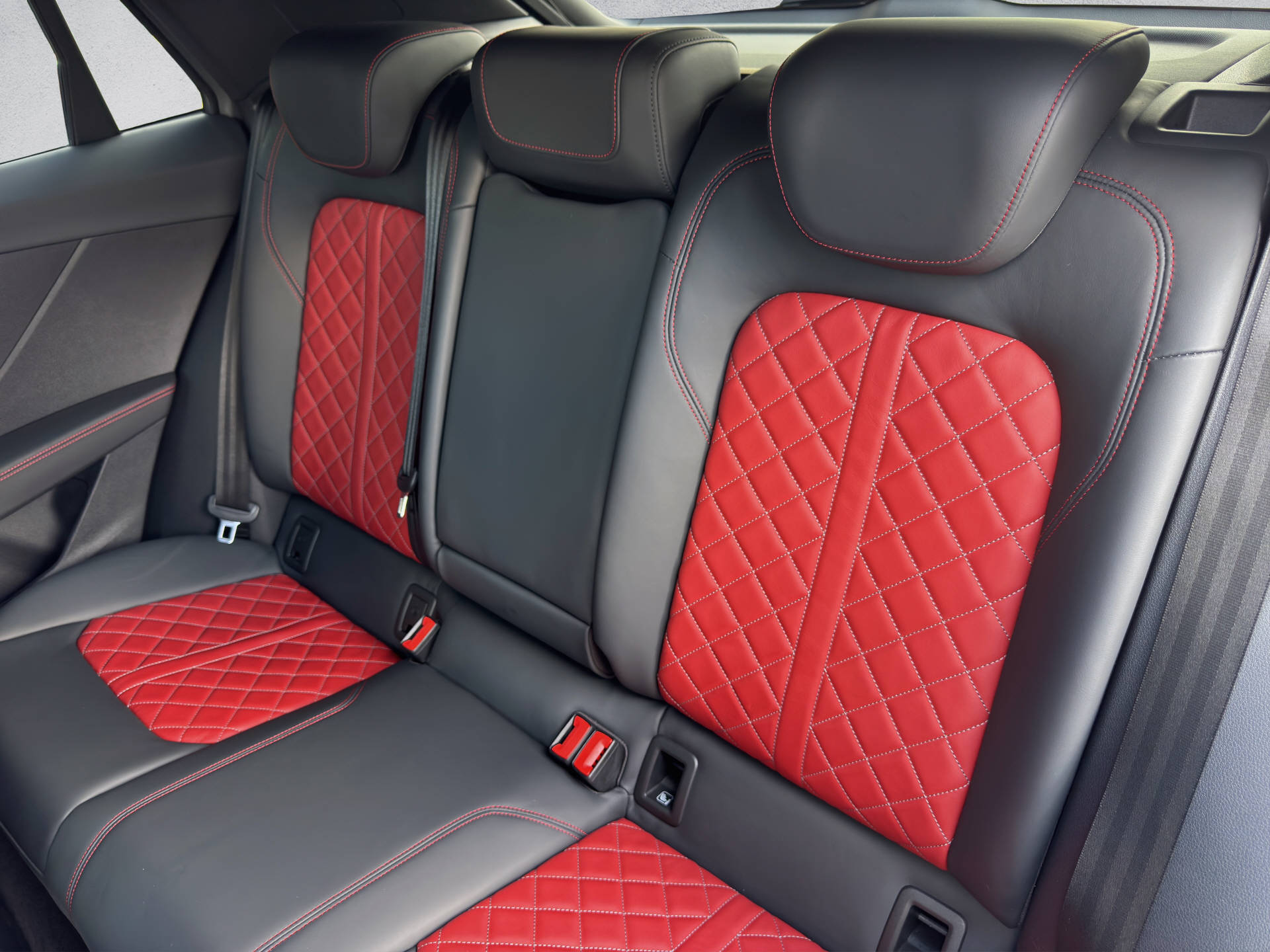 AUDI SQ2 2.0 TFSI quattro S-Tronic-image-13