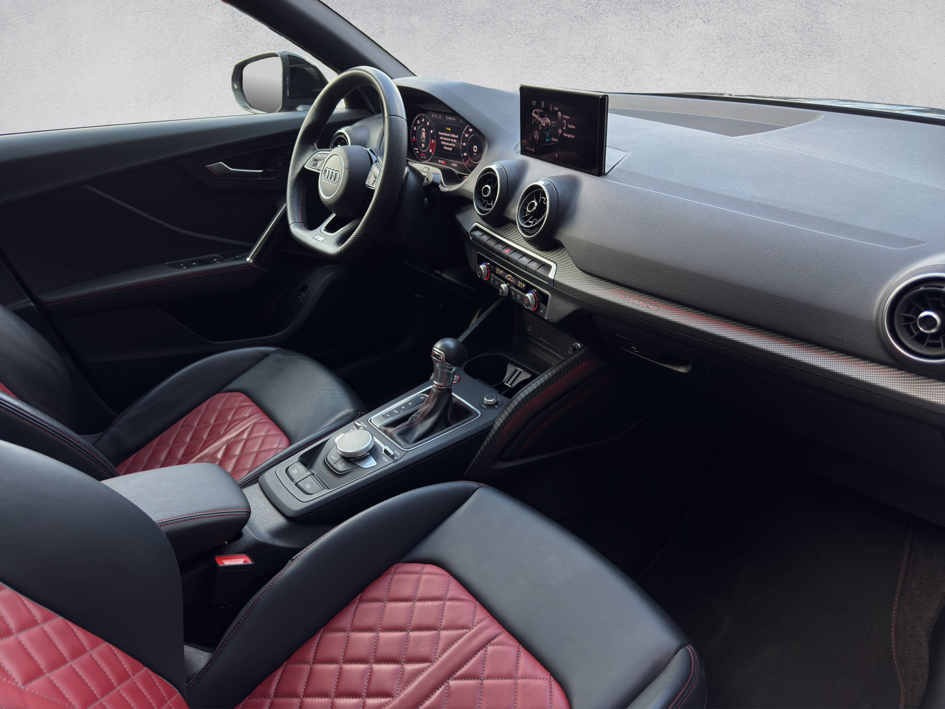 AUDI SQ2 2.0 TFSI quattro S-Tronic-image-9
