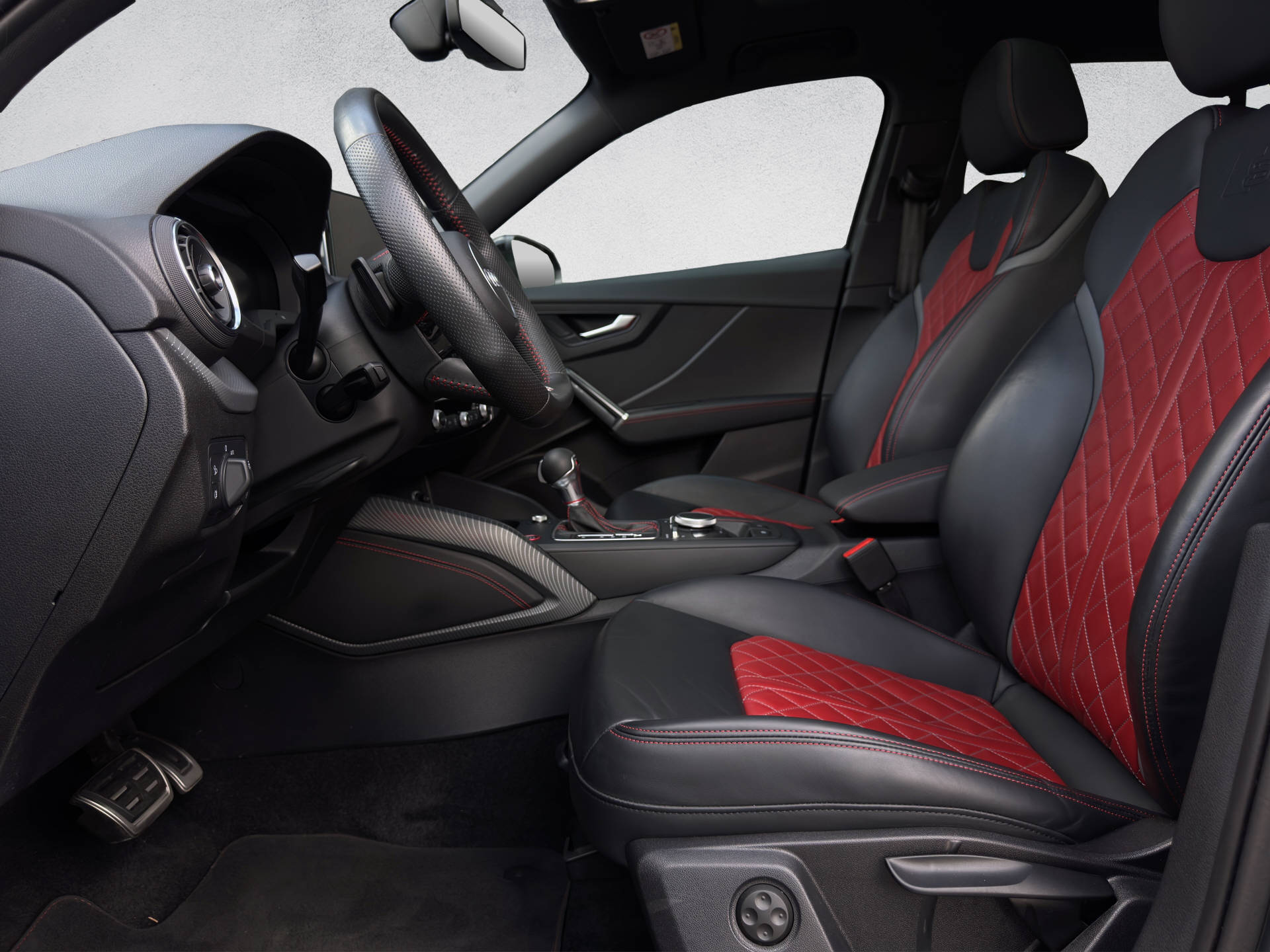 AUDI SQ2 2.0 TFSI quattro S-Tronic-image-7