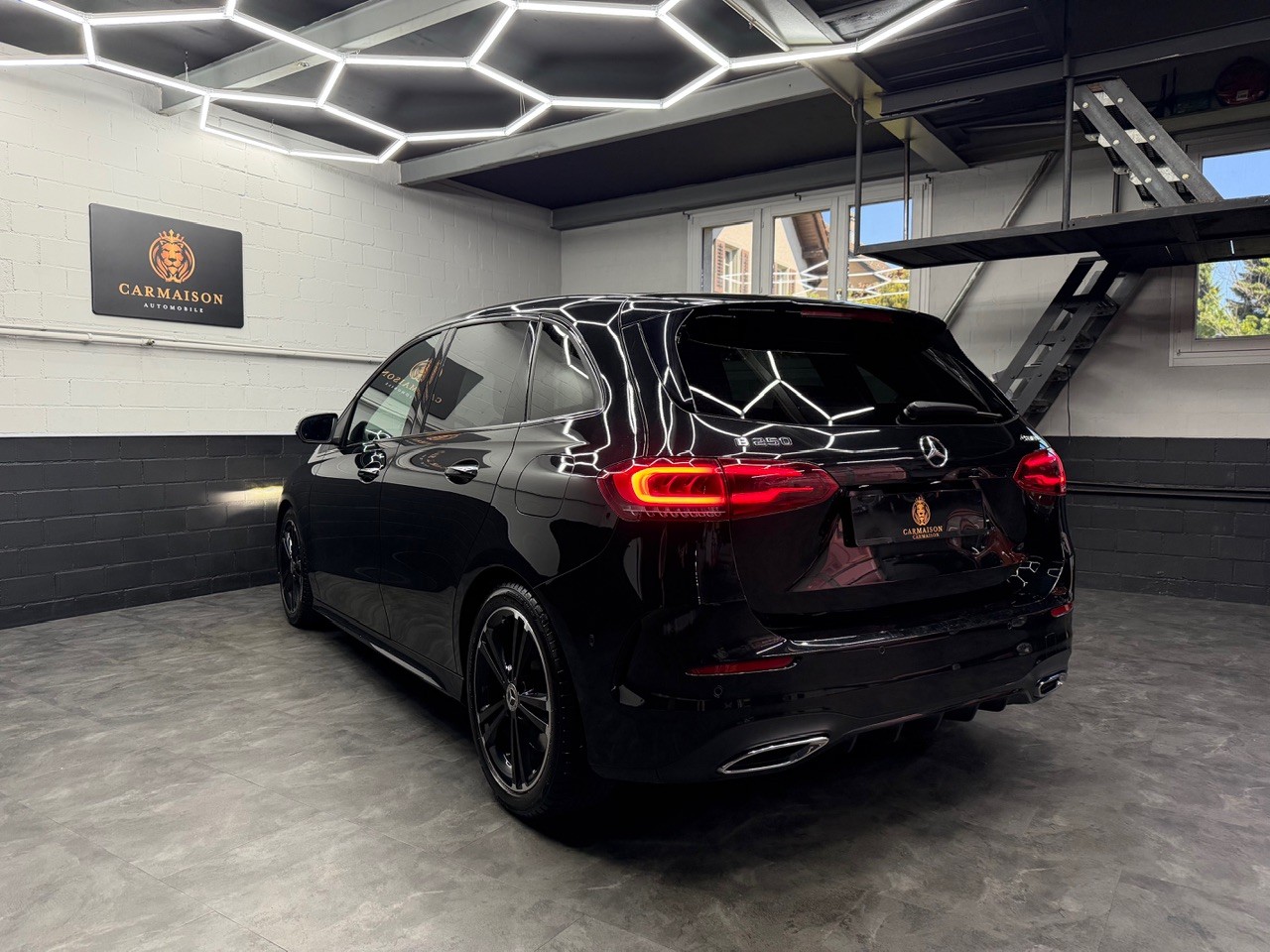 MERCEDES-BENZ B 250 4Matic AMG Line | Burmester | 360° Kamera | Full Assistenten-image-5