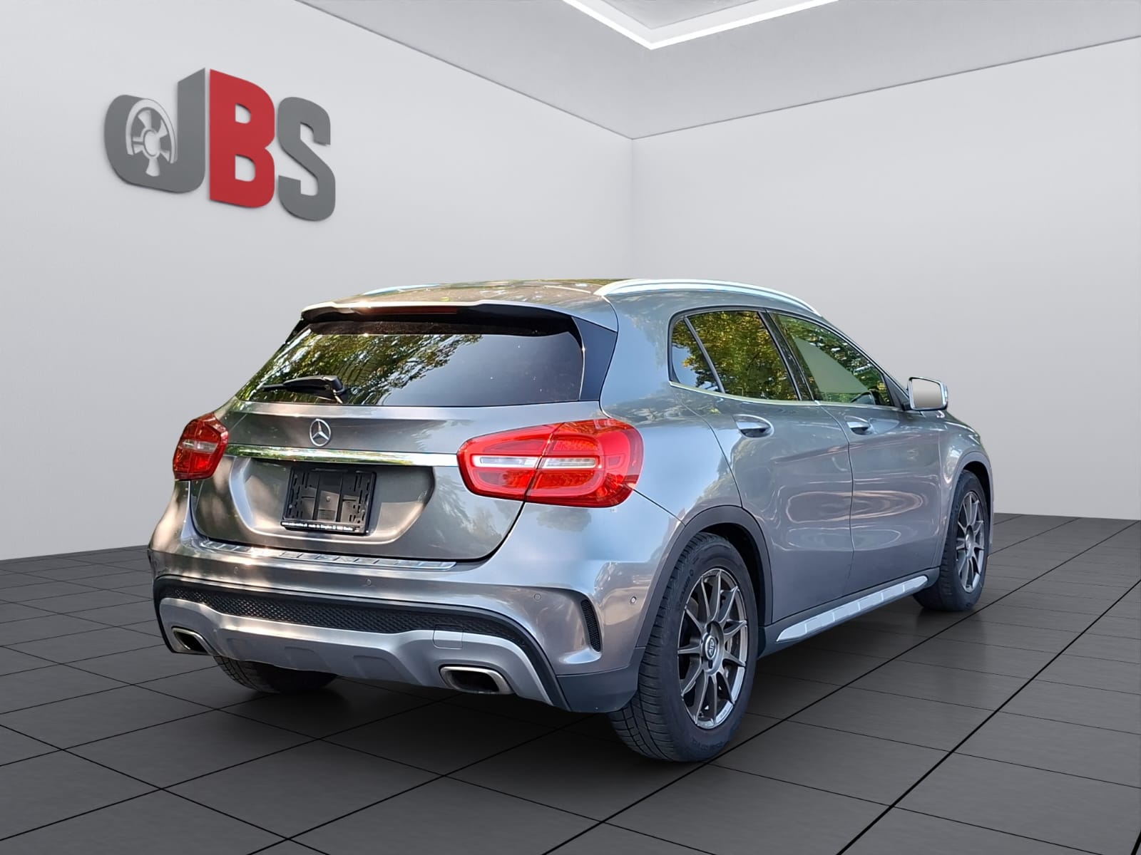 MERCEDES-BENZ GLA 200-image-4