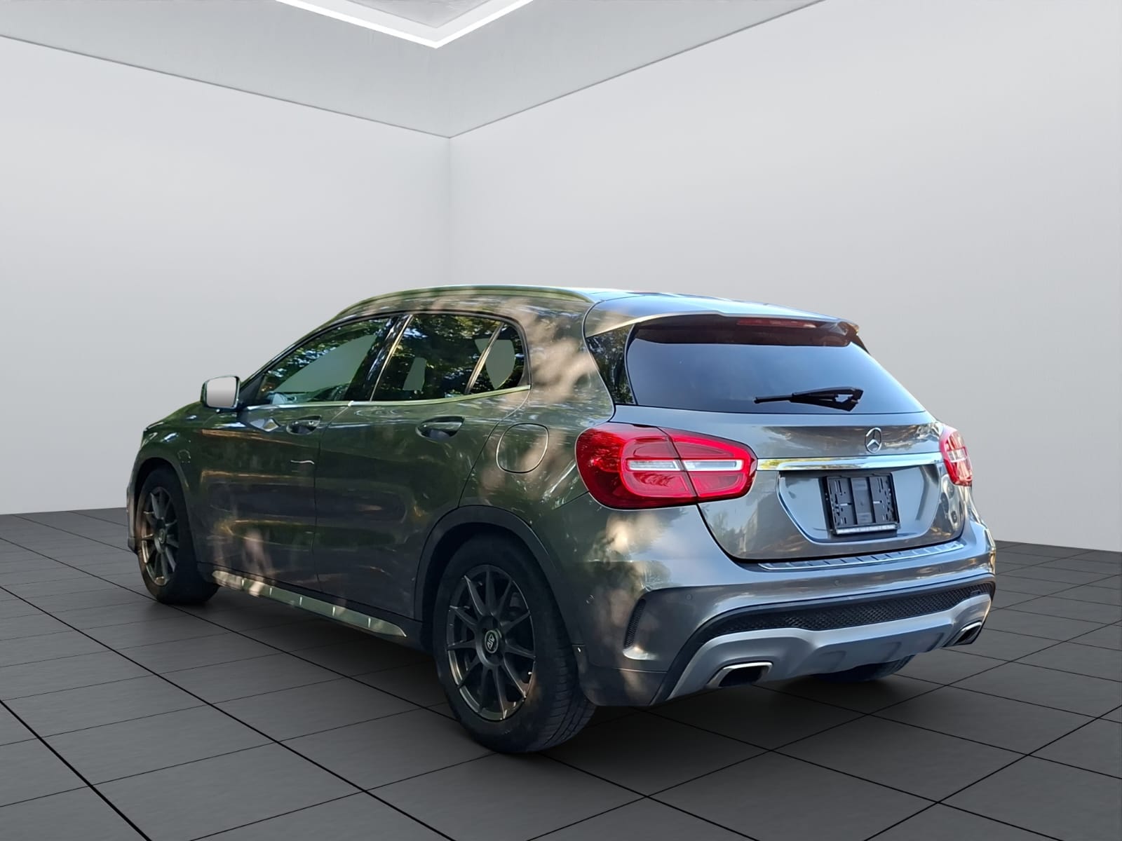 MERCEDES-BENZ GLA 200-image-6