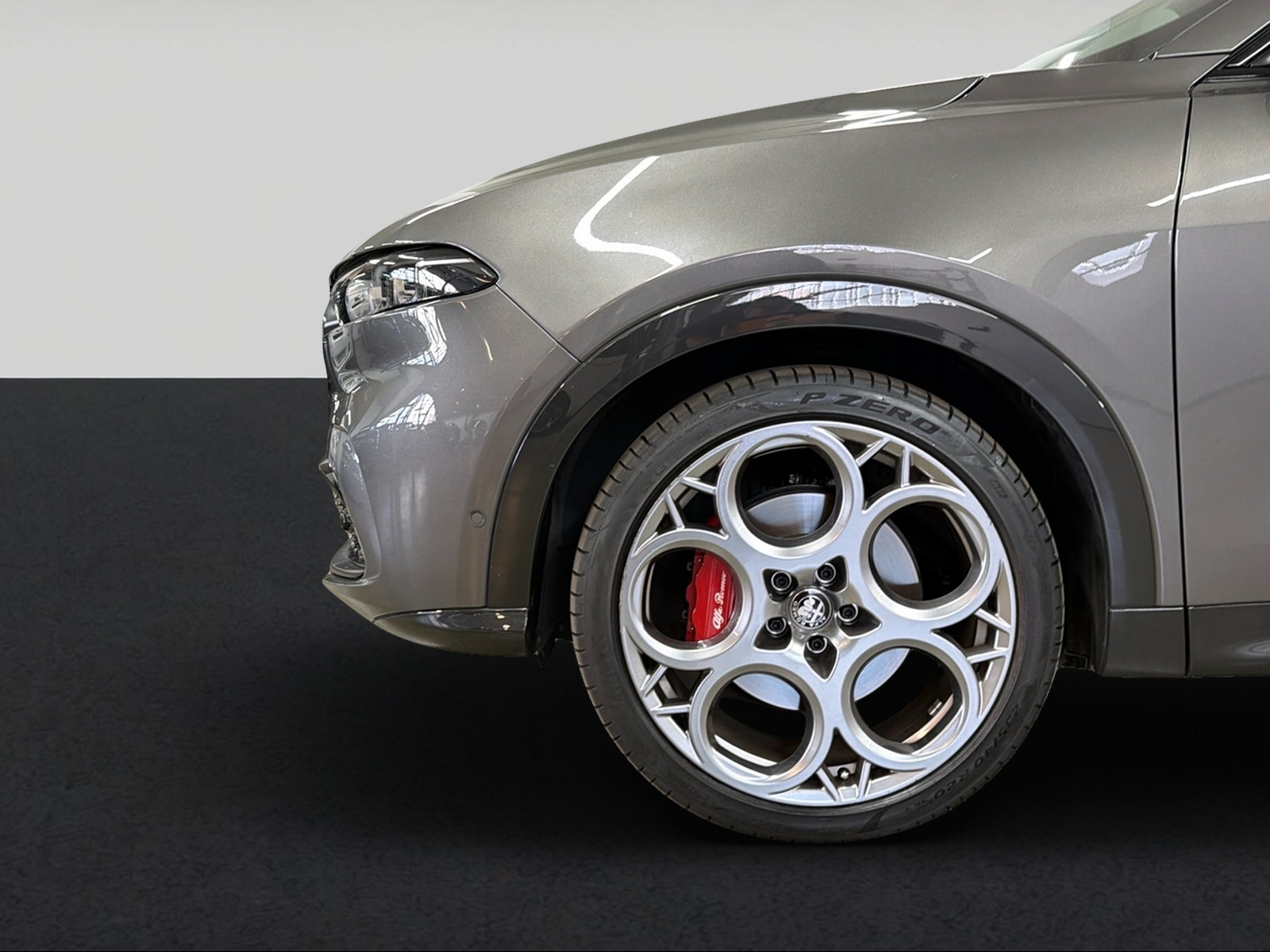 ALFA ROMEO Tonale 1.5 48V Hybrid Veloce-showroom-element-2