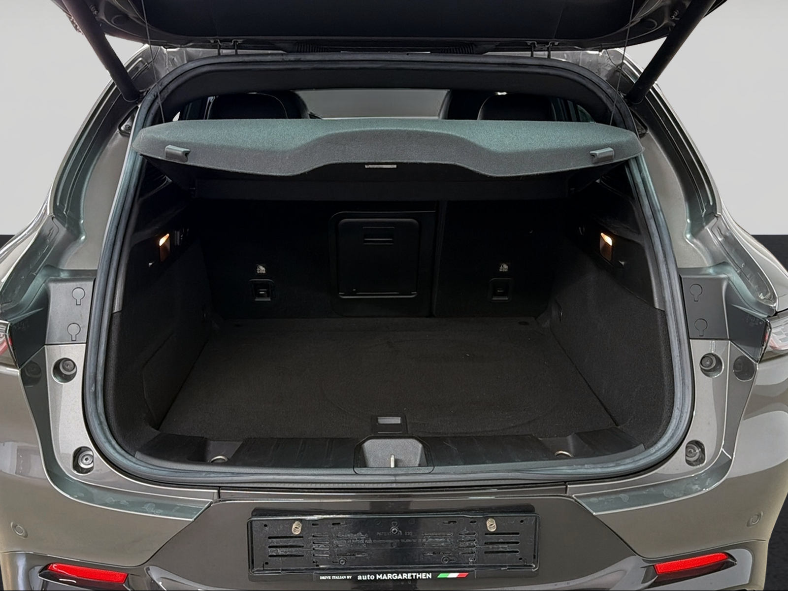 ALFA ROMEO Tonale 1.5 48V Hybrid Veloce-showroom-element-3