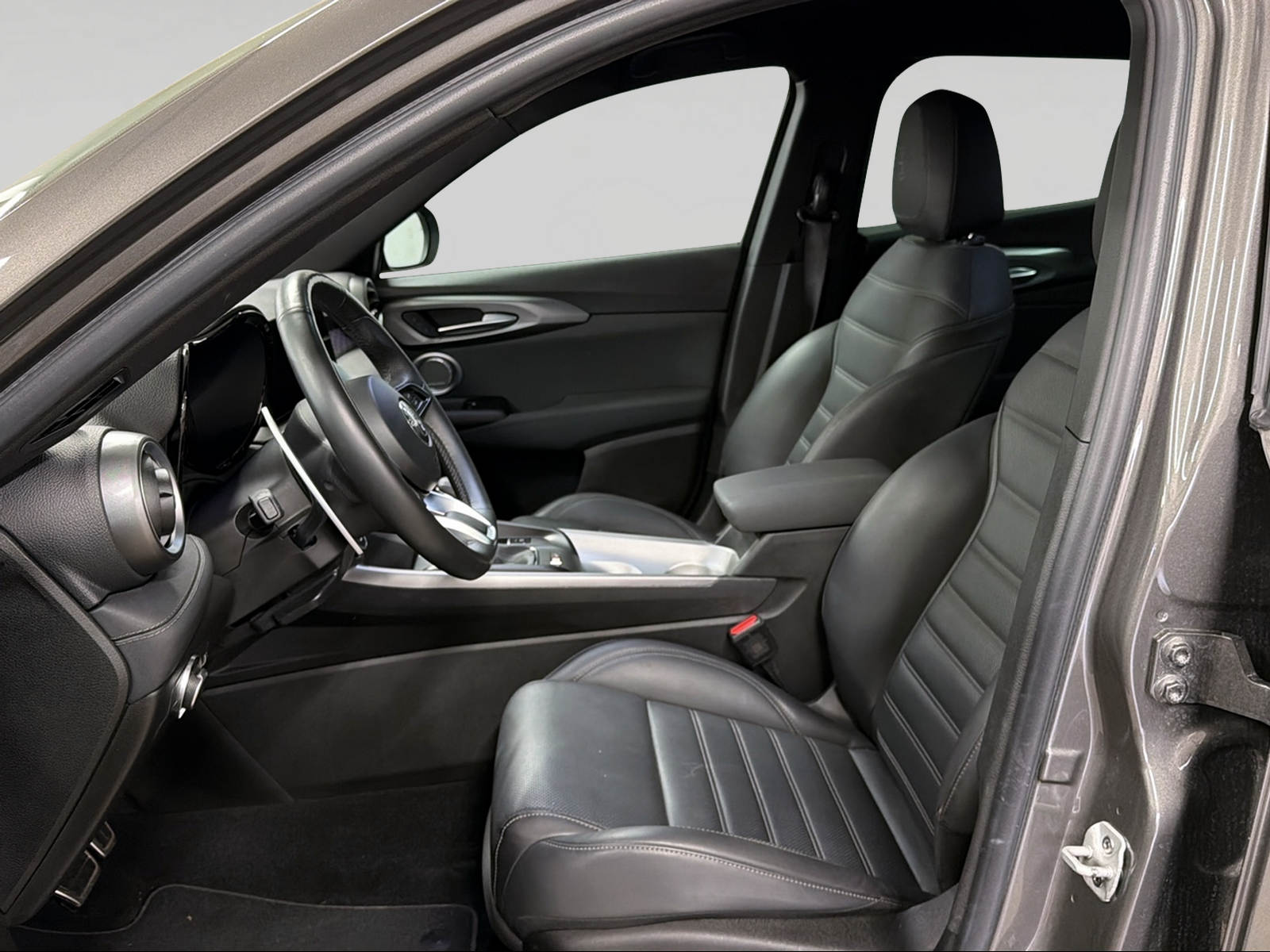ALFA ROMEO Tonale 1.5 48V Hybrid Veloce-image-5