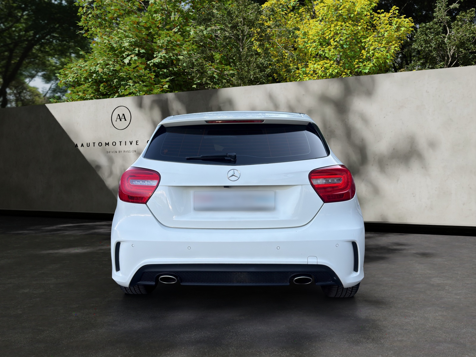 MERCEDES-BENZ A180 AMG Line-image-5