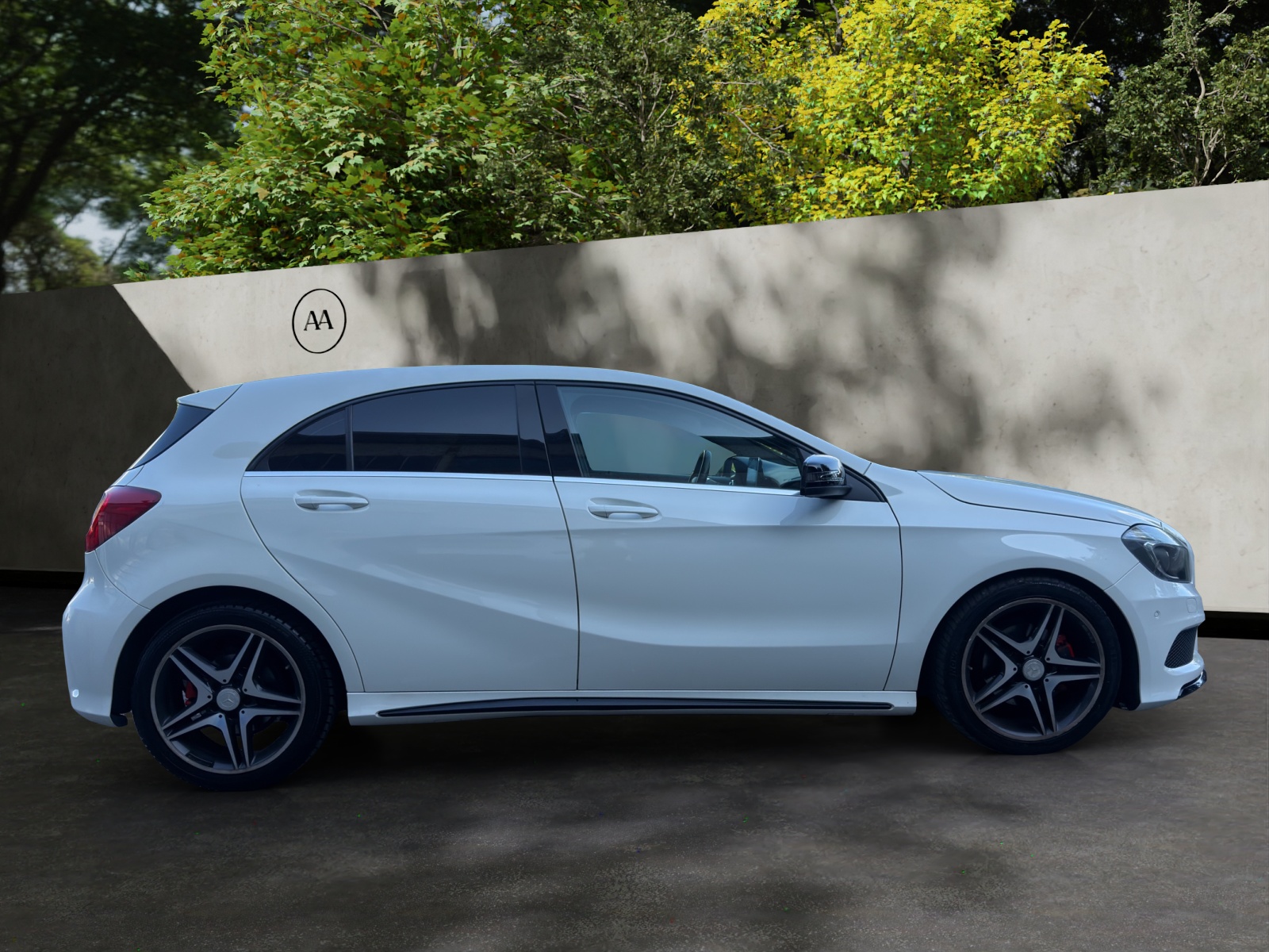 MERCEDES-BENZ A180 AMG Line-image-7