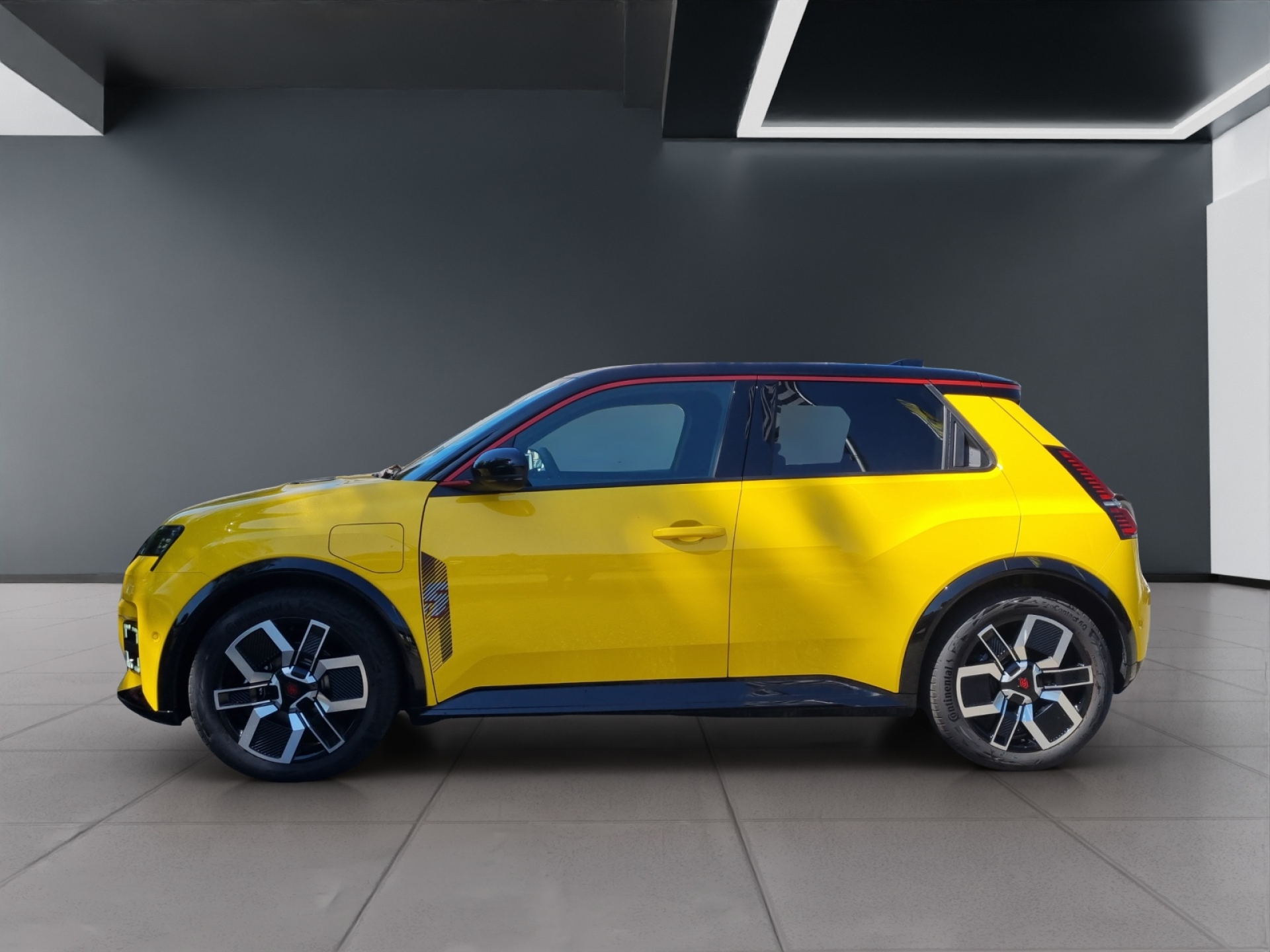 RENAULT R5 E-Tech Urban Range iconic five-image-1