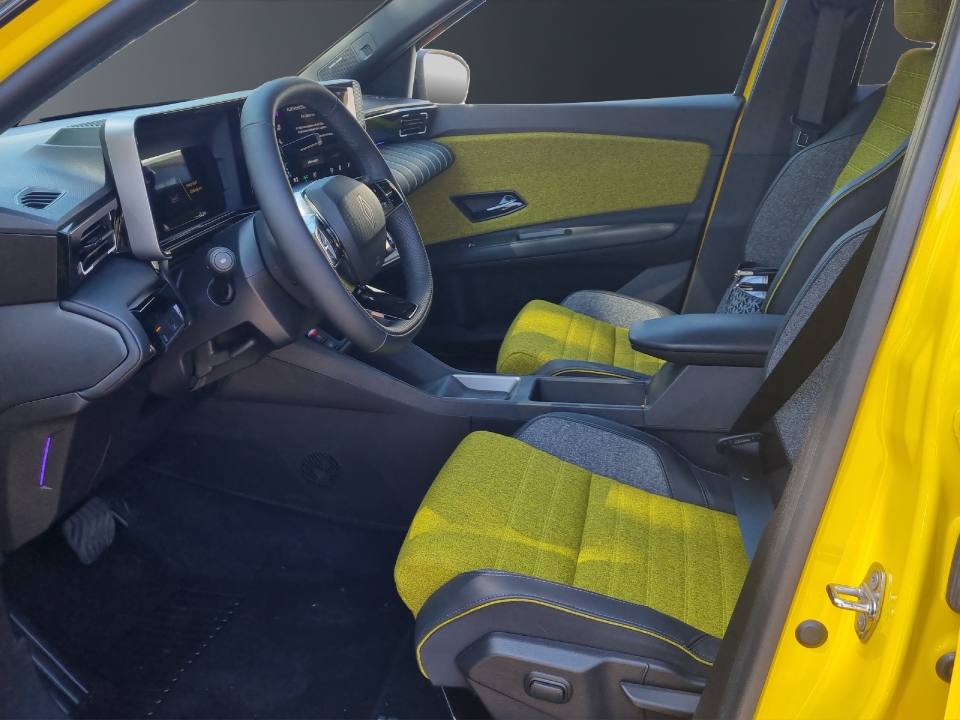 RENAULT R5 E-Tech Urban Range iconic five-image-6