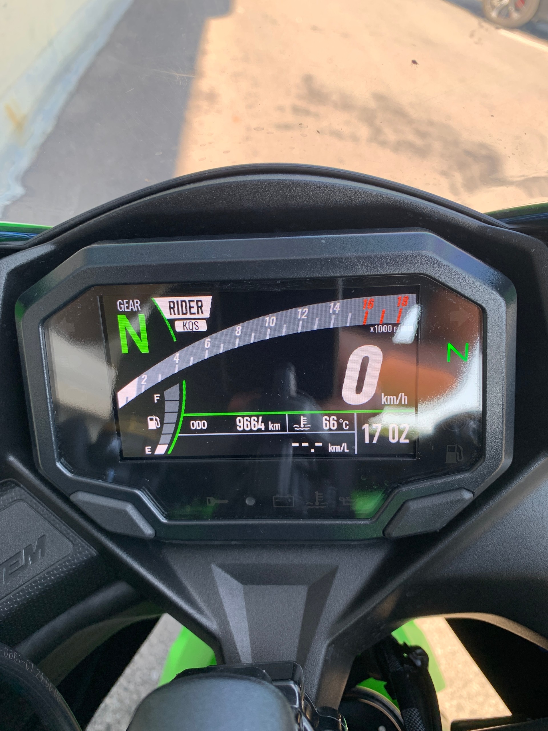 KAWASAKI NINJA ZX-4RR-image-4