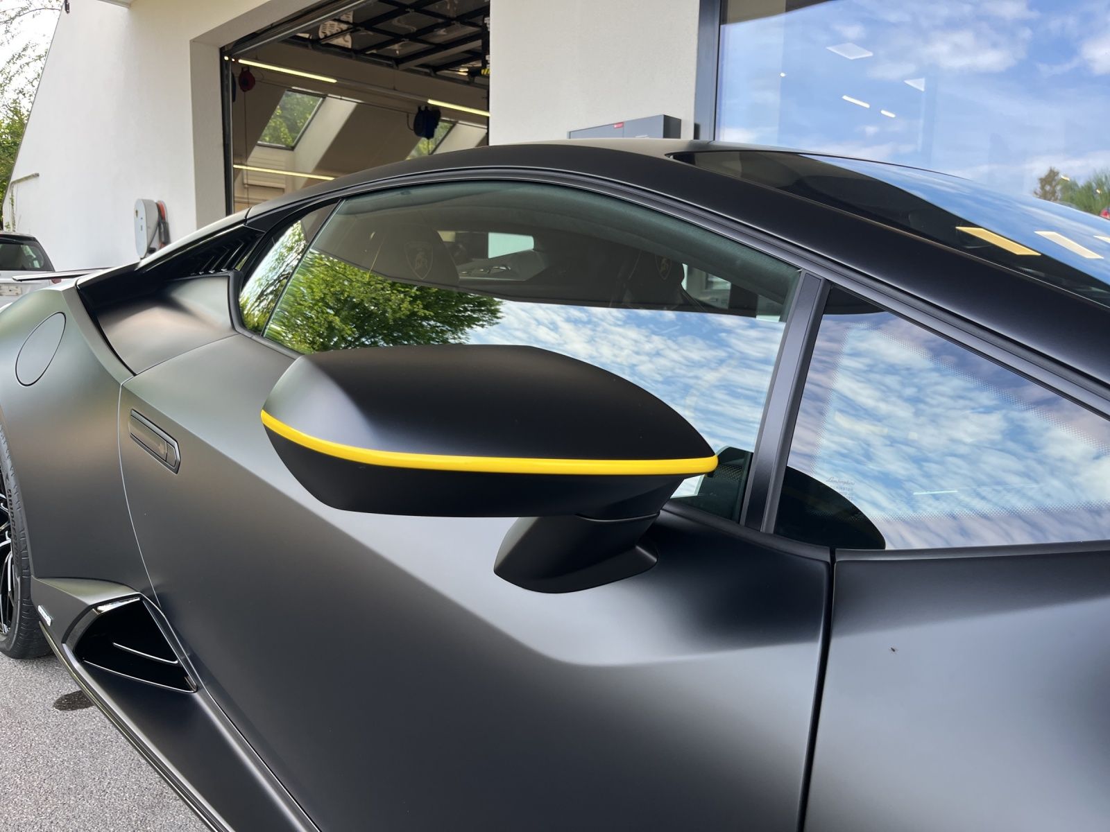 LAMBORGHINI Huracan Coupé 5.2 Tecnica-image-9