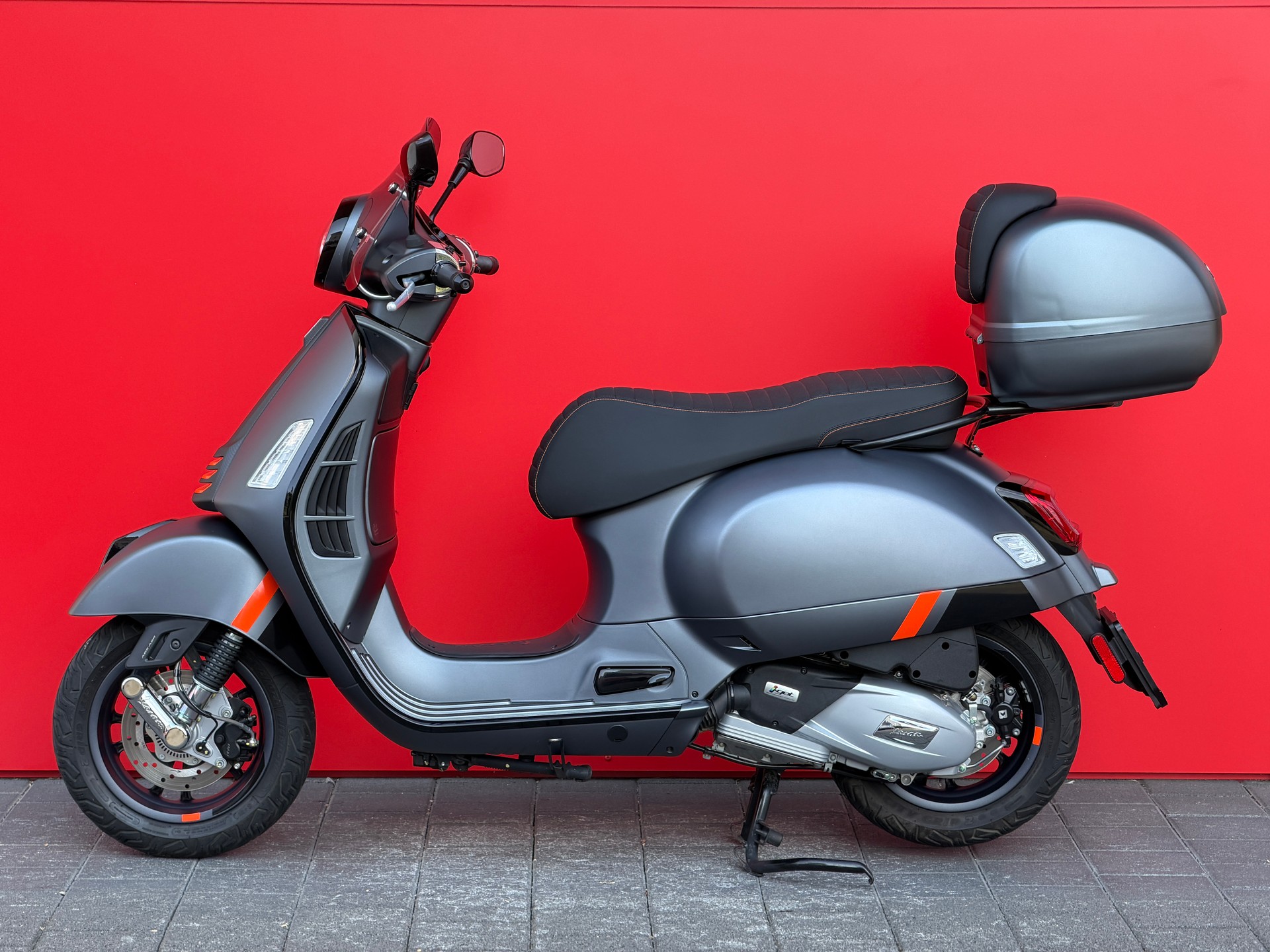 PIAGGIO Vespa GTS 125 Super Sport ABS-image-8