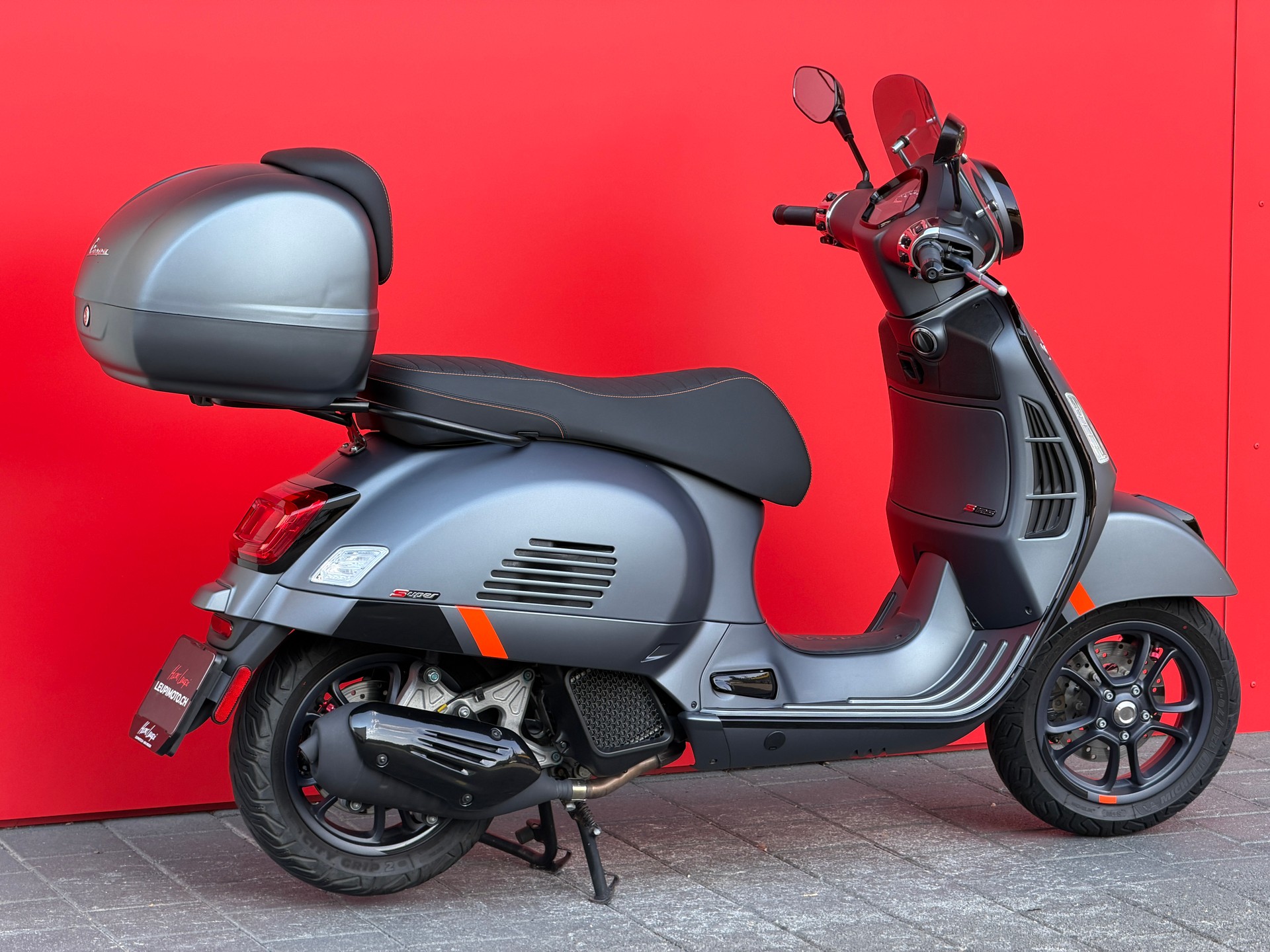 PIAGGIO Vespa GTS 125 Super Sport ABS-showroom-element-3