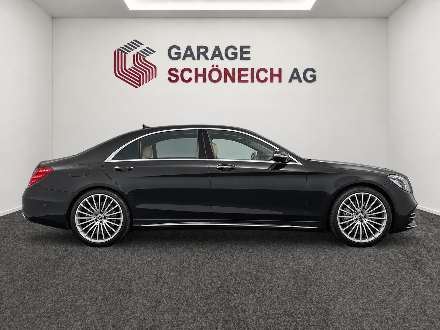 MERCEDES-BENZ S 560 V8 AMG Line 4matic lang-image-3