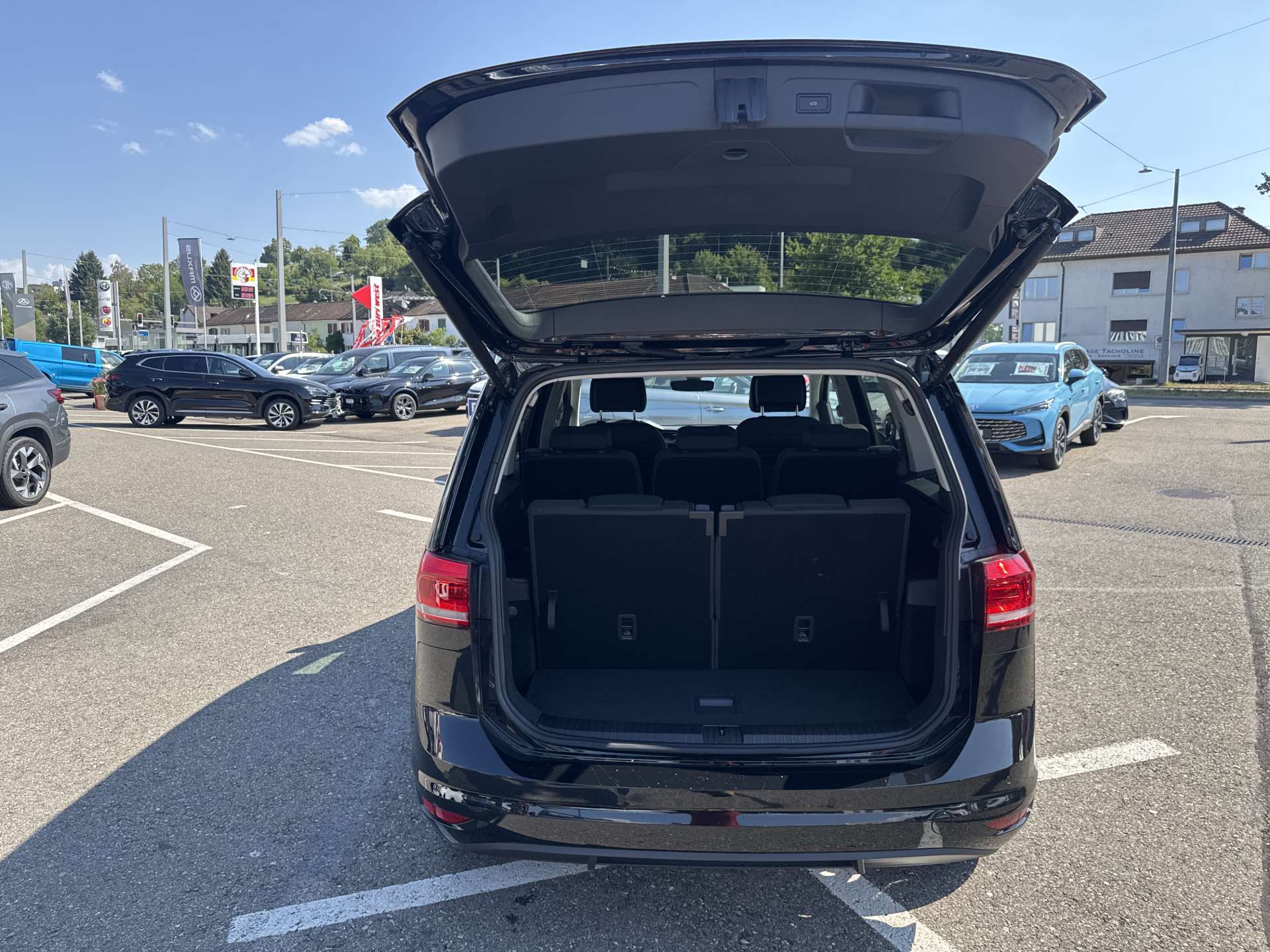 VW Touran 1.5 TSi EVO Comfortline Edition DSG-Automat 7-Plätzer-image-7