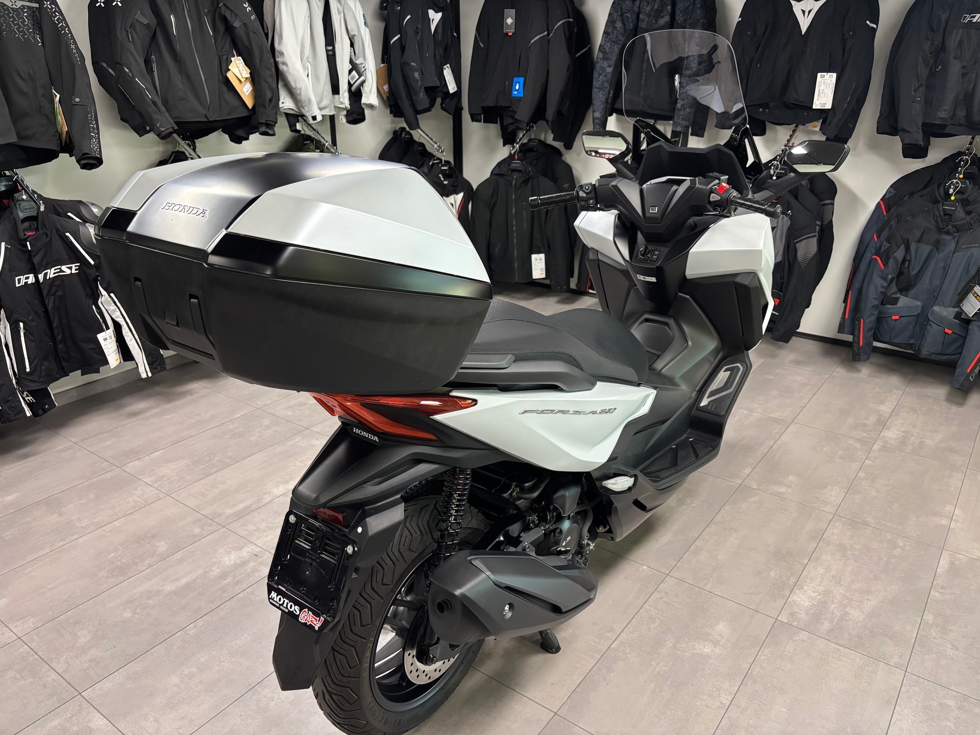 HONDA NSS 350 Smart Top Box-image-4