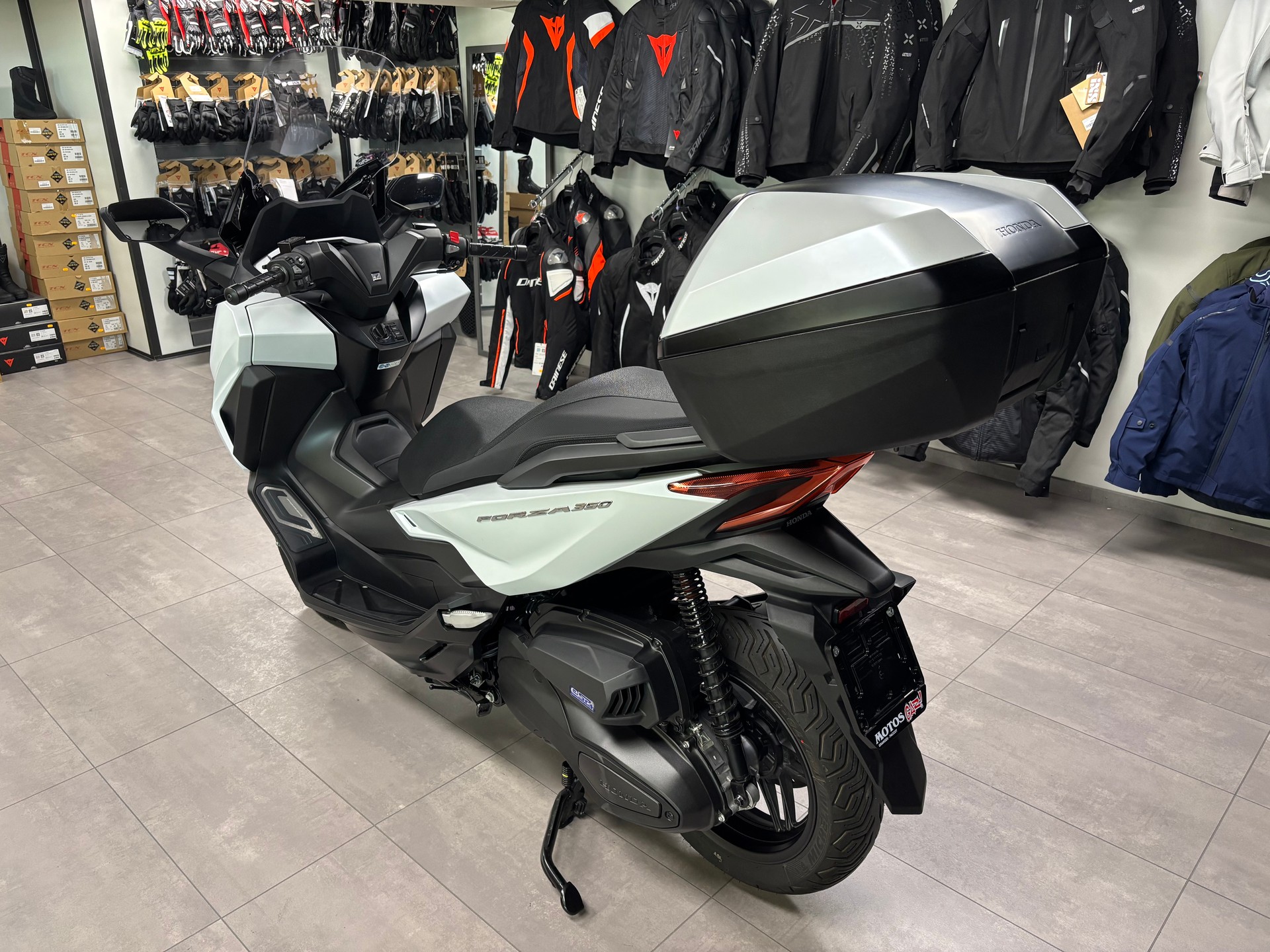 HONDA NSS 350 Smart Top Box-image-5