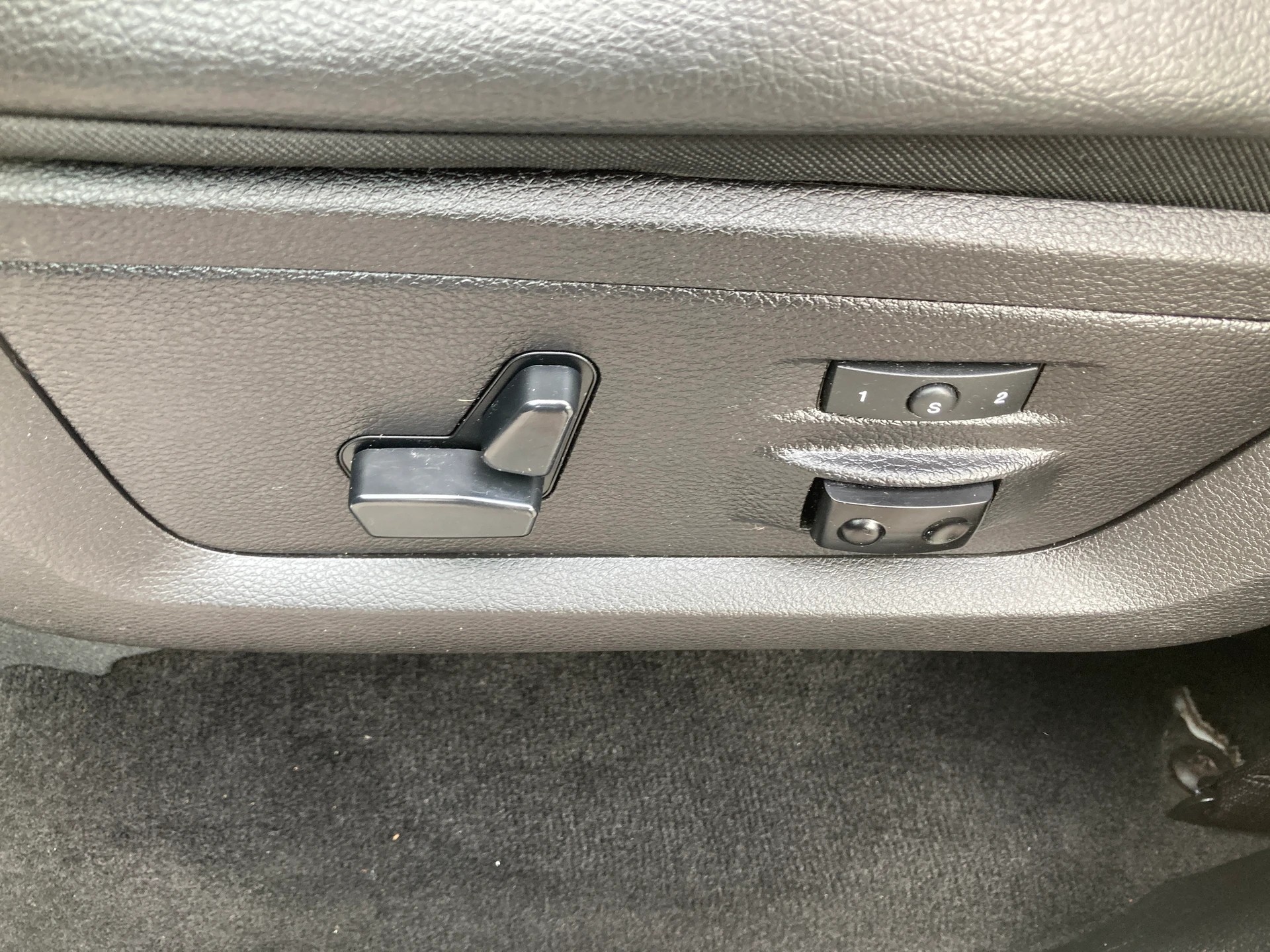 DODGE CrewCab Laramie Diesel **Anhängerkupplung 3.5t **-image-11