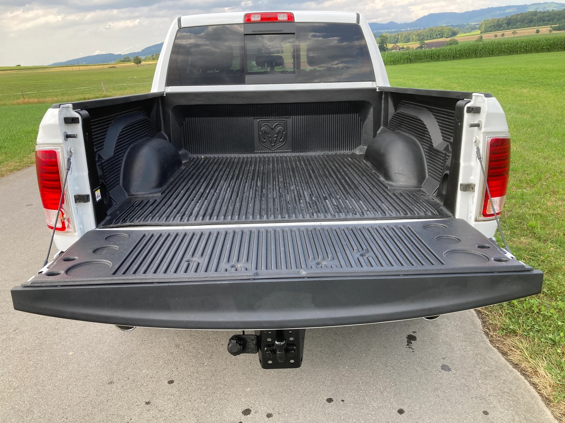 DODGE CrewCab Laramie Diesel **Anhängerkupplung 3.5t **-image-5