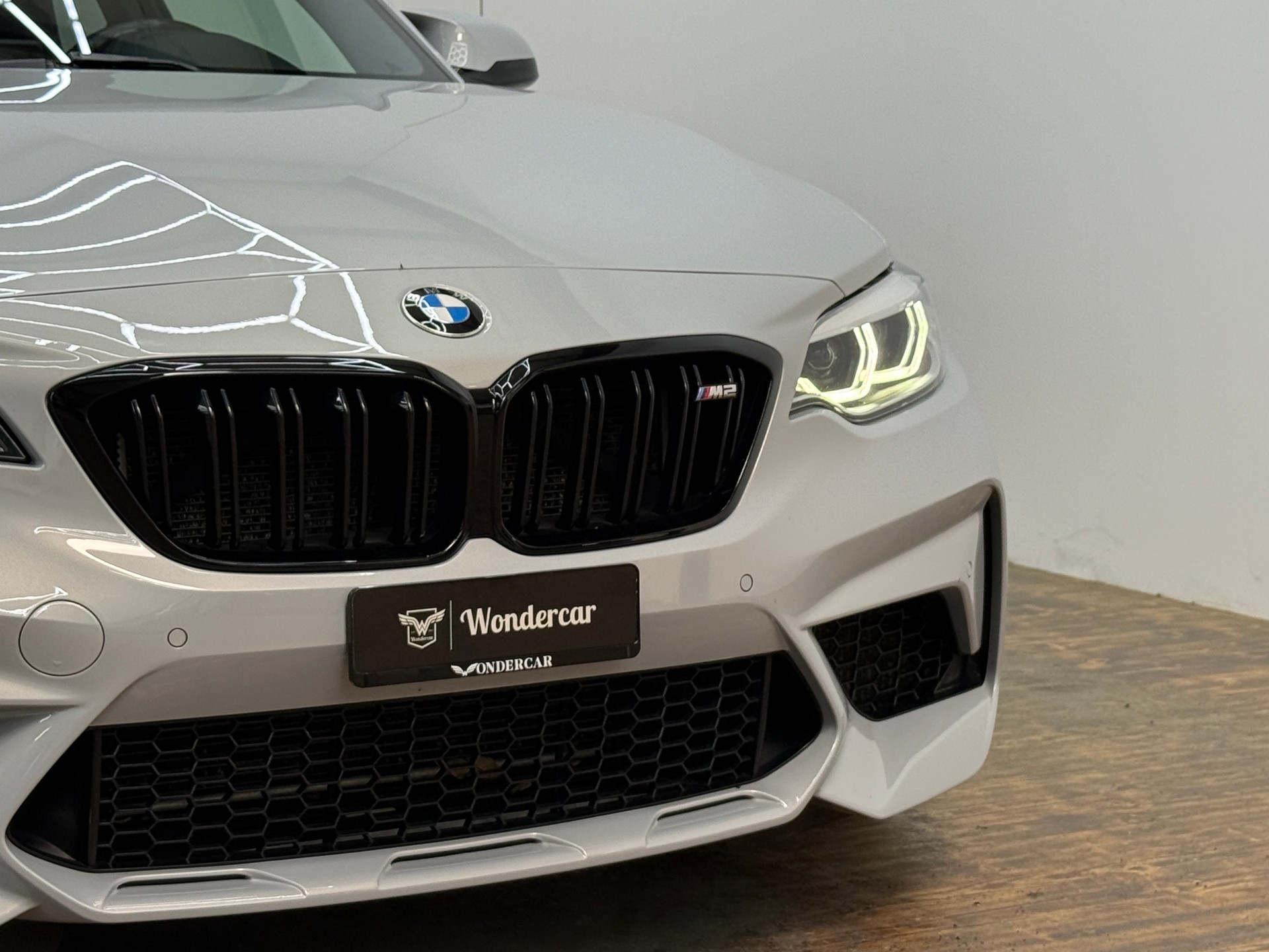 BMW M2 Competition Drivelogic-showroom-element-3
