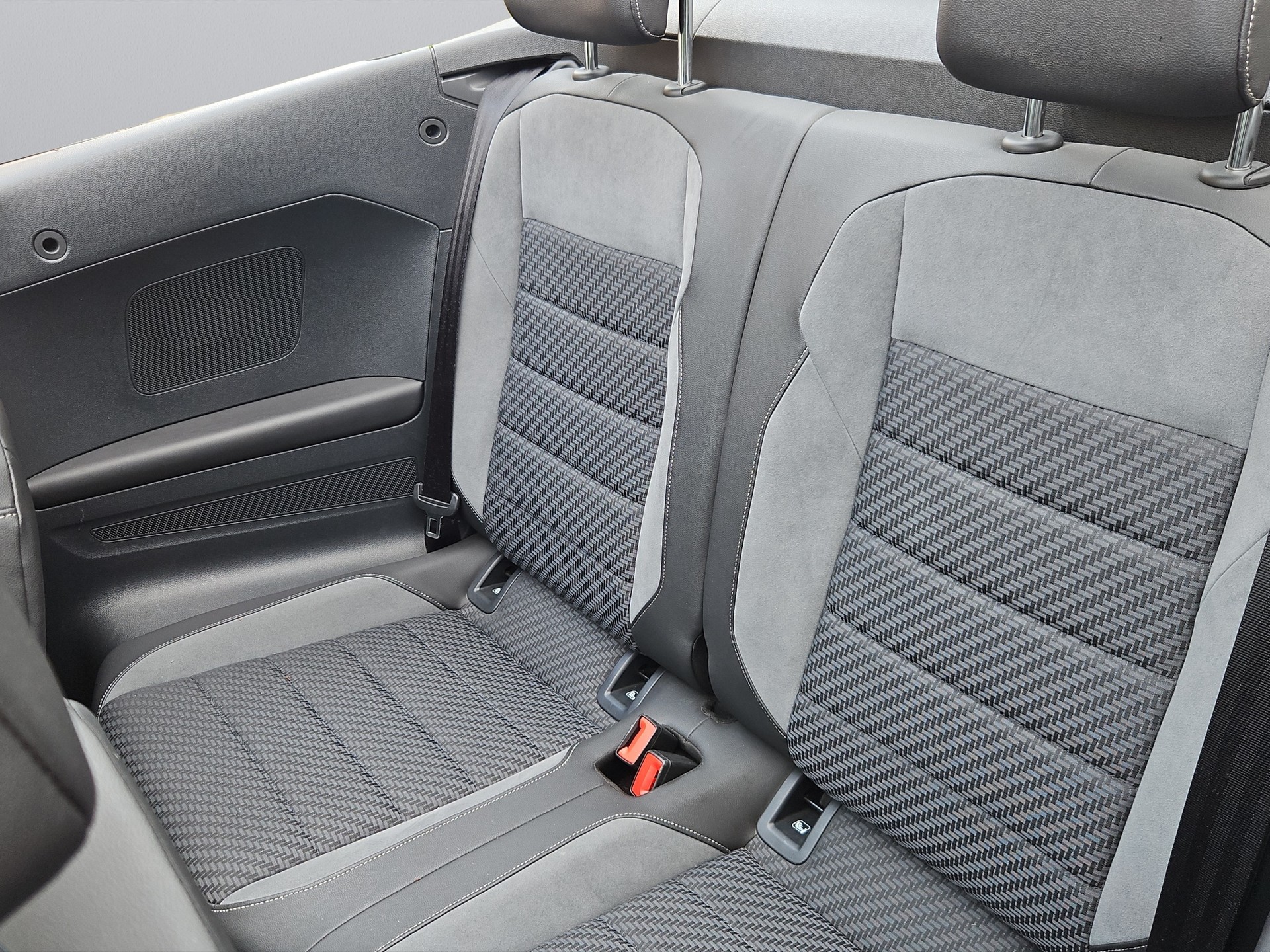 VW 1.5 TSI EVO Bl & Wh R- Line ABT 190 PS-image-11