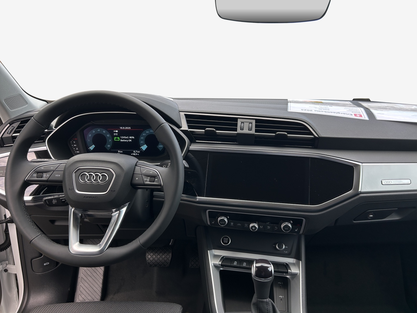 AUDI Q3 35 TFSI Attraction S-tronic-image-8