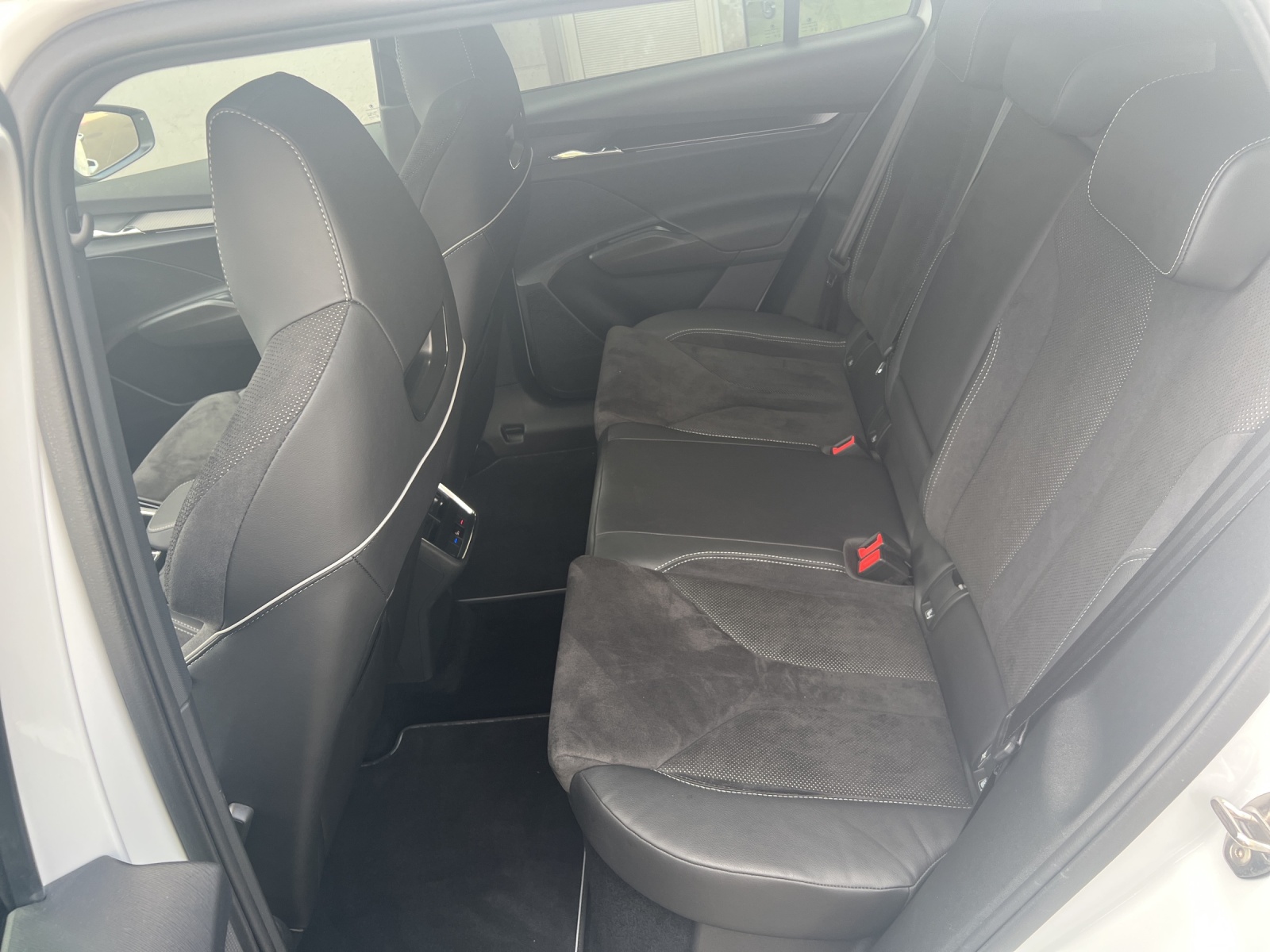 SKODA Enyaq iV 60 SportLine-image-7