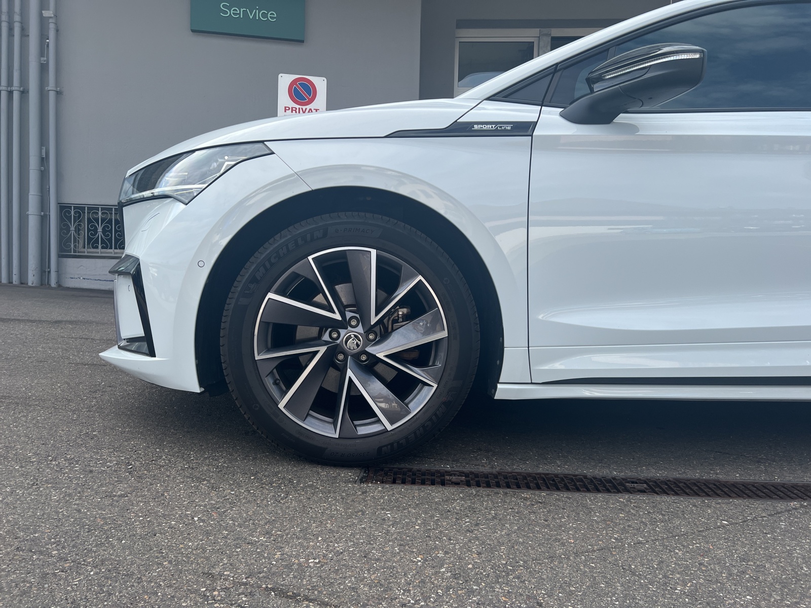 SKODA Enyaq iV 60 SportLine-image-9