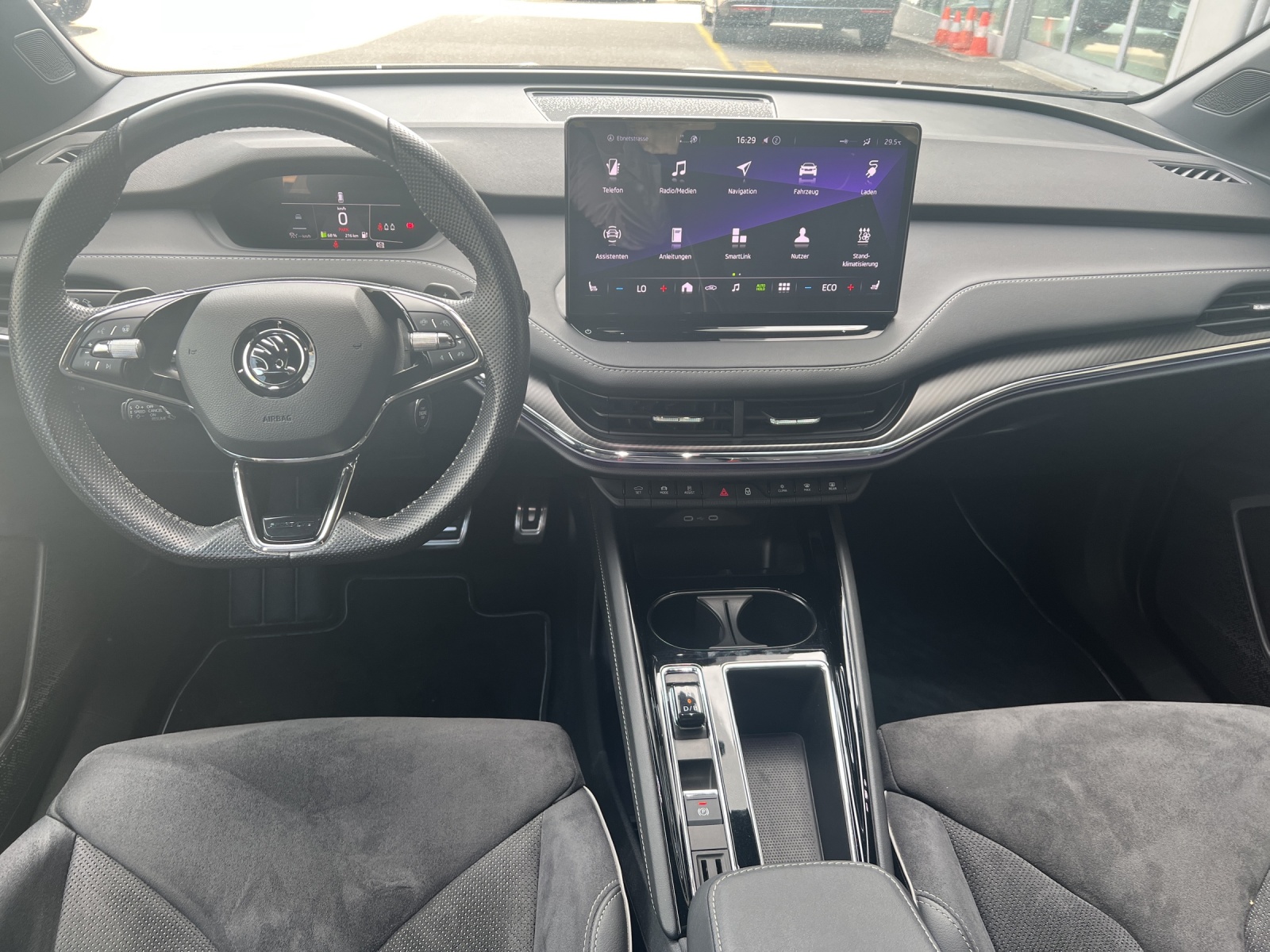 SKODA Enyaq iV 60 SportLine-image-8