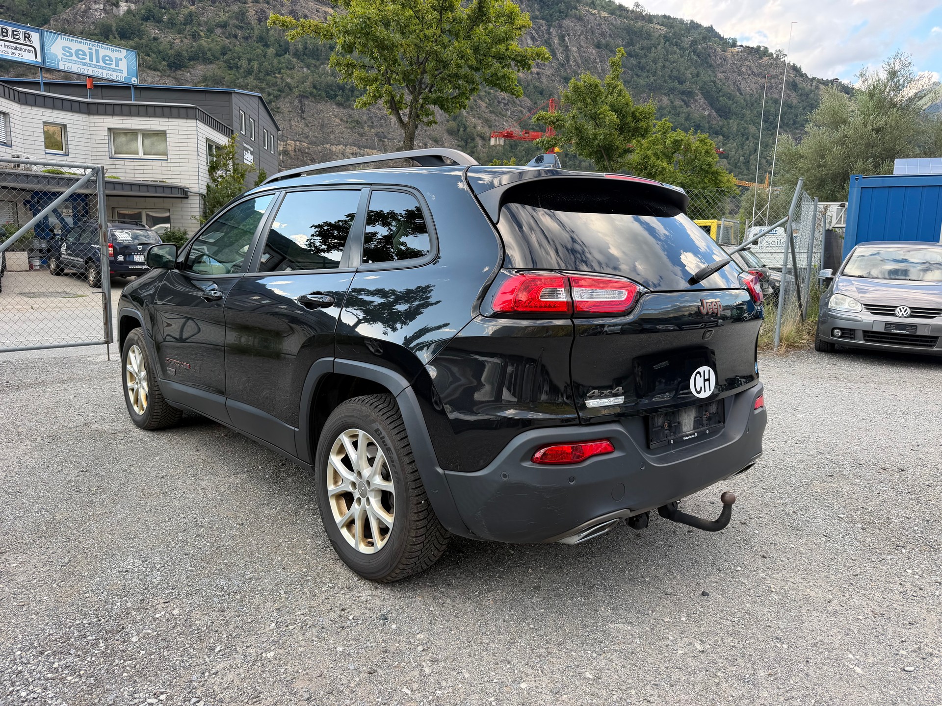 JEEP Cherokee 2.2TD Longitude Sw- Black Ed. AWD 9ATX-image-2