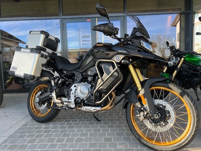 VOGE 900 DSX