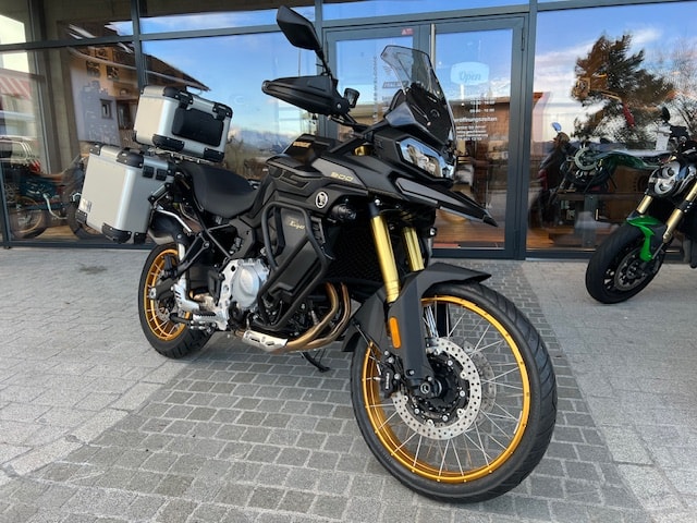 VOGE 900 DSX-image-3