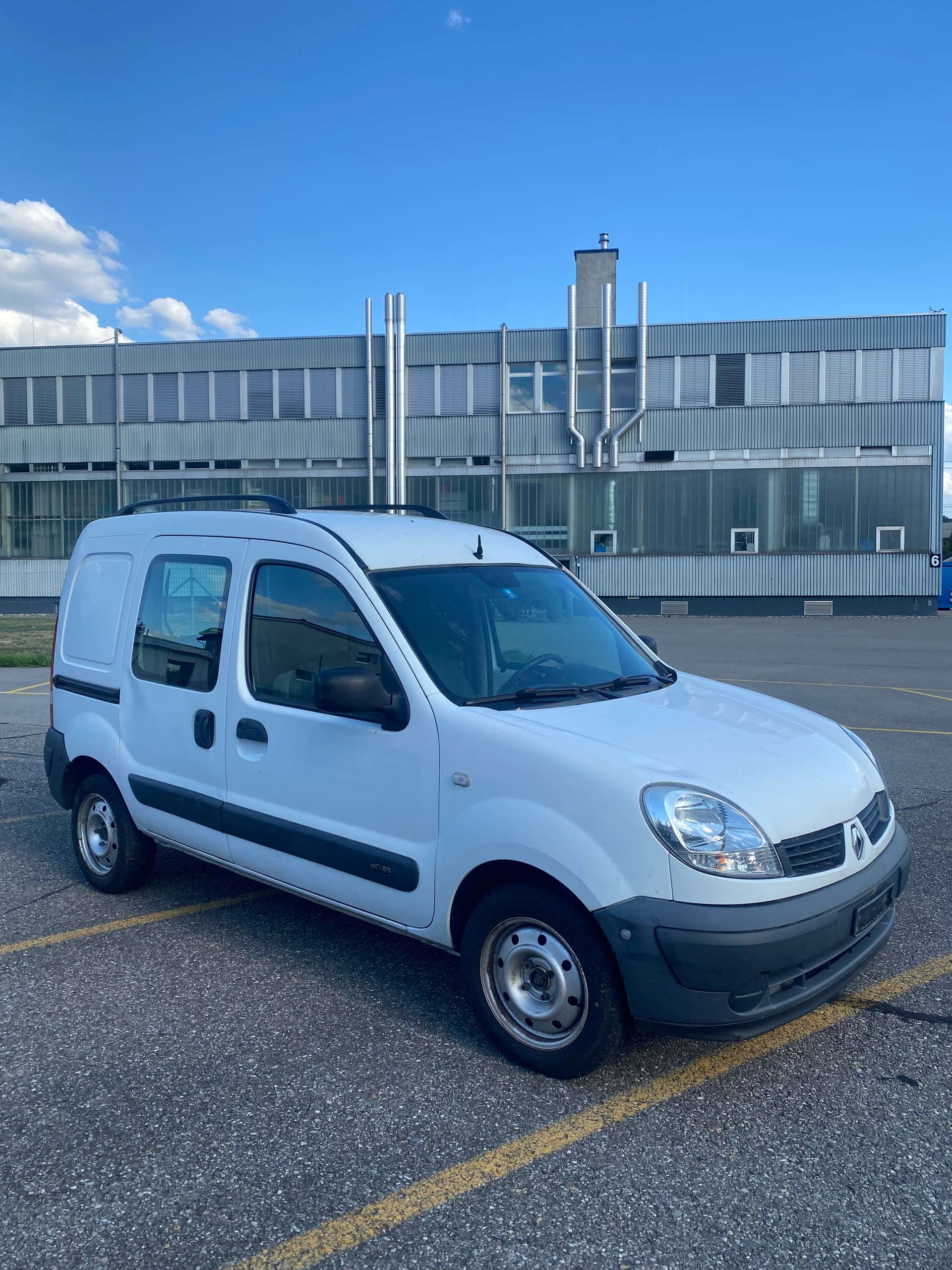 RENAULT Kangoo 1.5 dCi-image-1