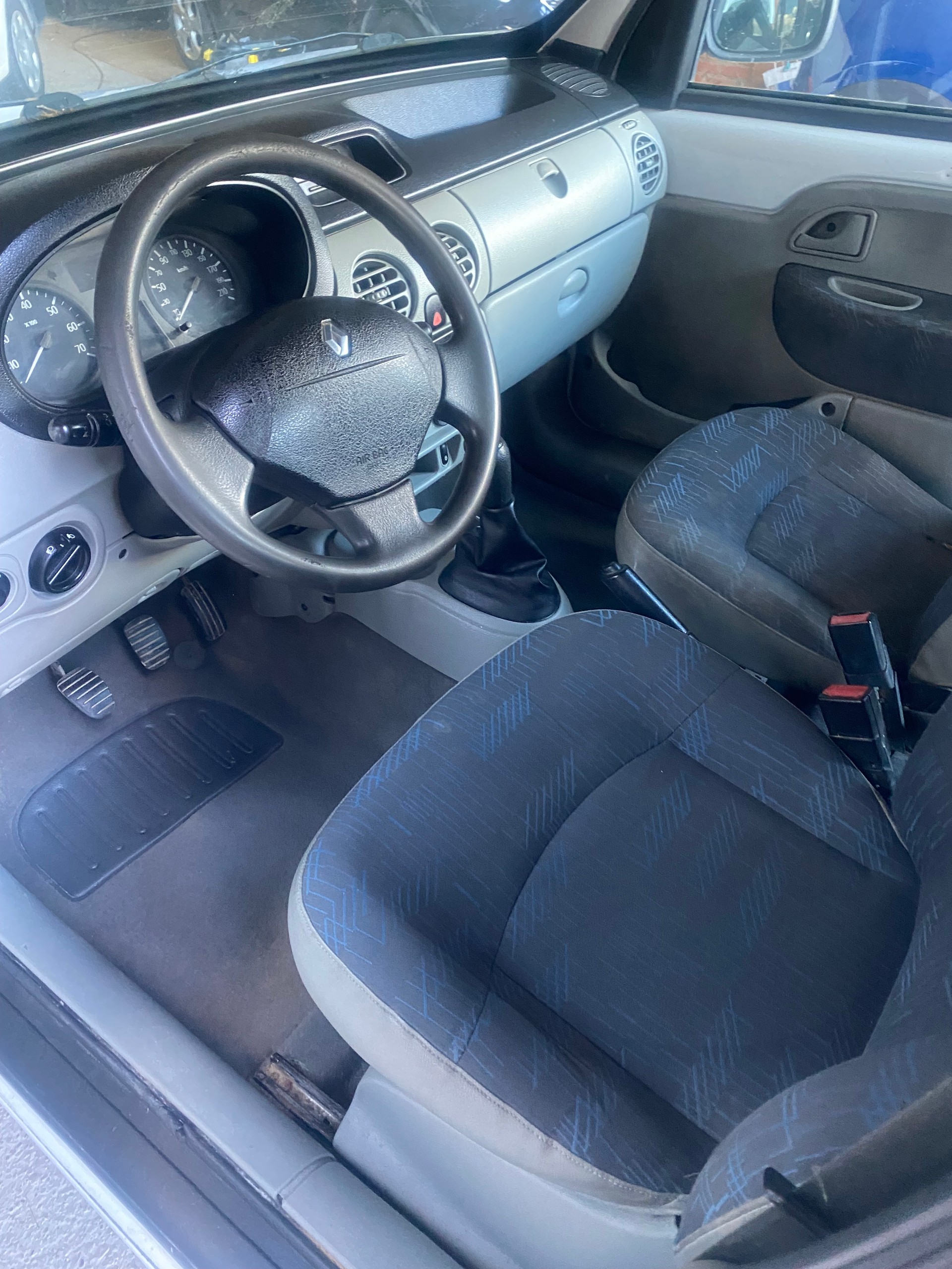 RENAULT Kangoo 1.5 dCi-image-8