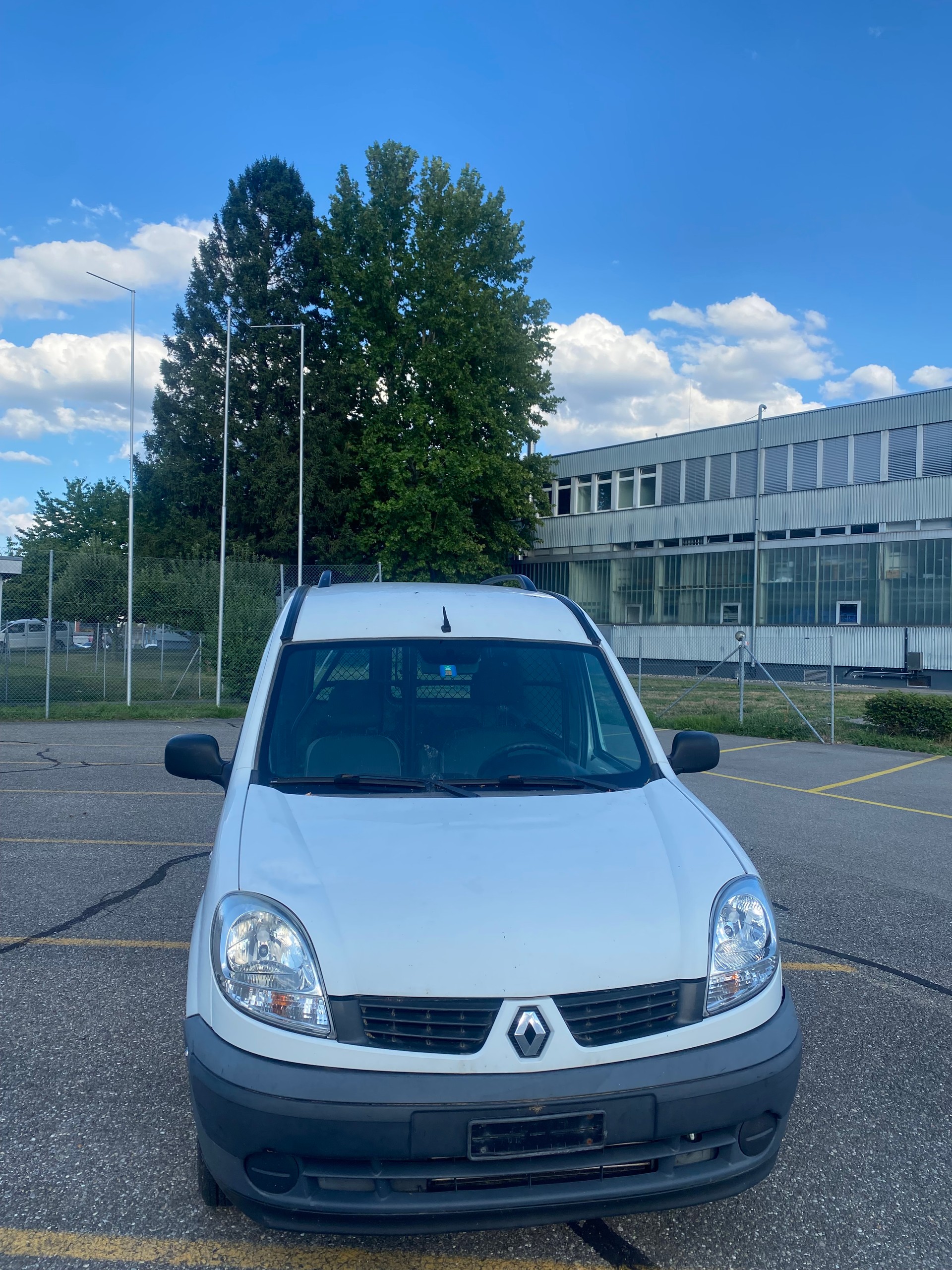 RENAULT Kangoo 1.5 dCi-image-9