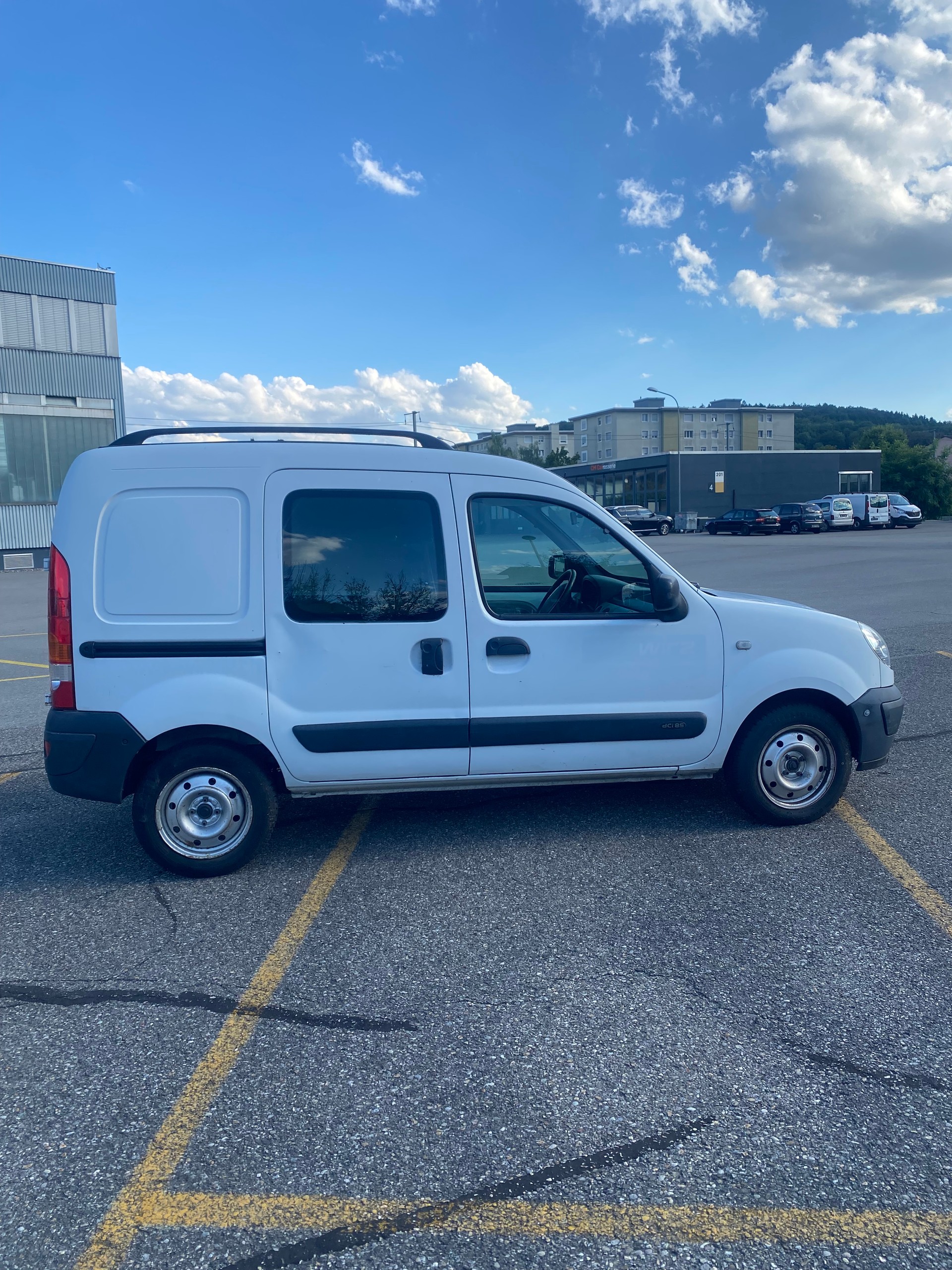 RENAULT Kangoo 1.5 dCi-image-5