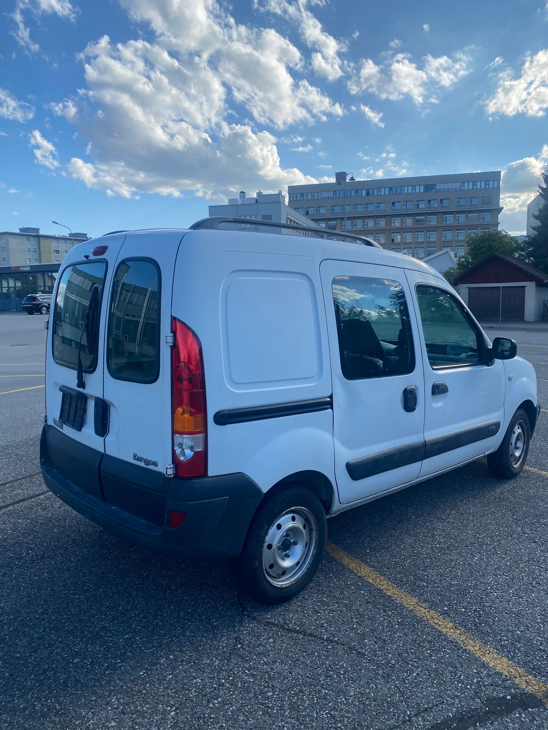 RENAULT Kangoo 1.5 dCi-image-4