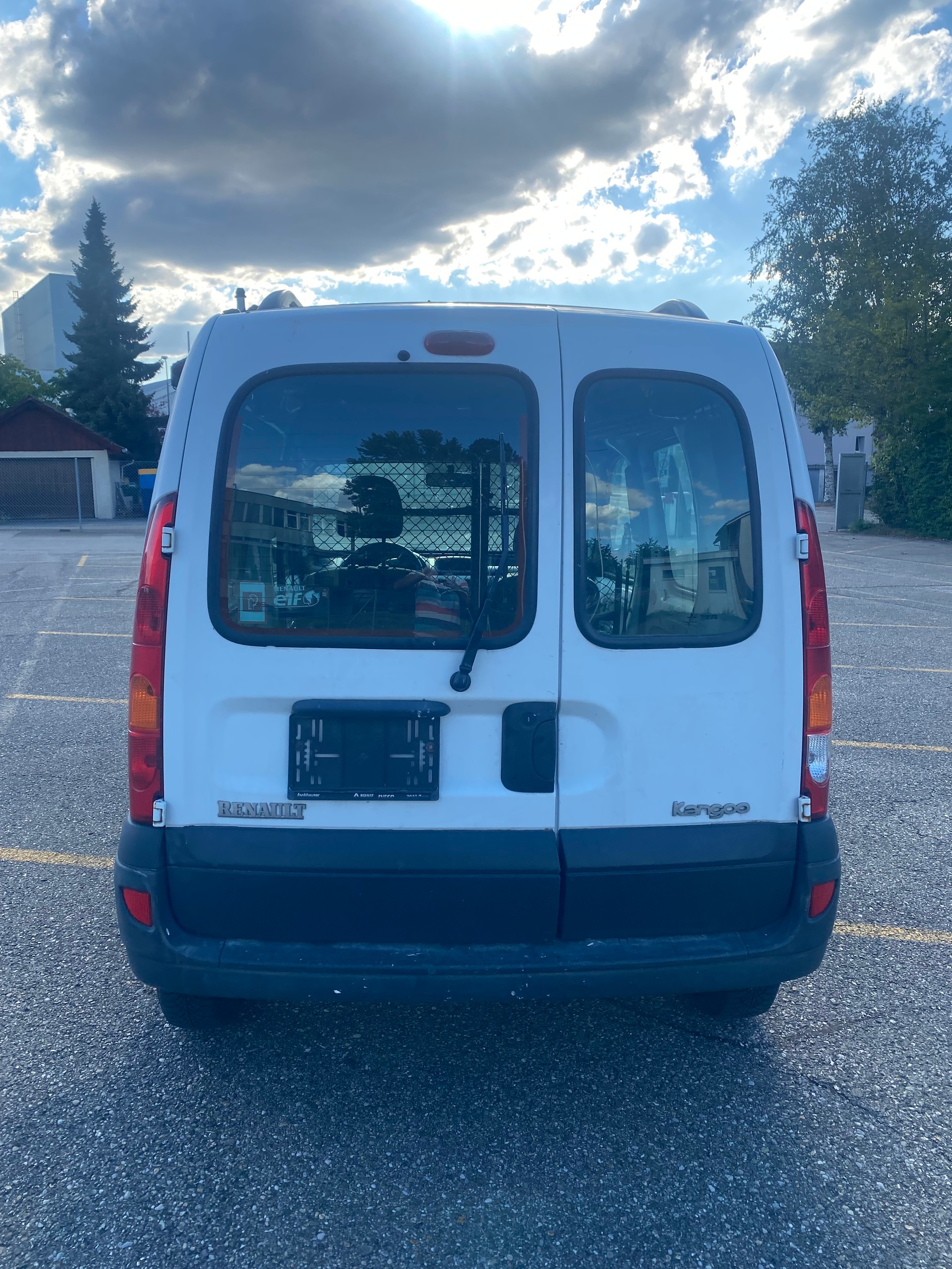 RENAULT Kangoo 1.5 dCi-image-6