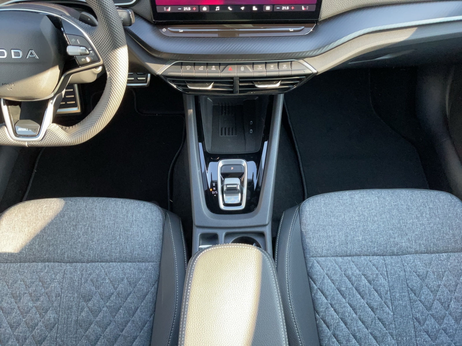 SKODA Octavia Combi 2.0 TSI DSG Dynamic 4x4-image-10